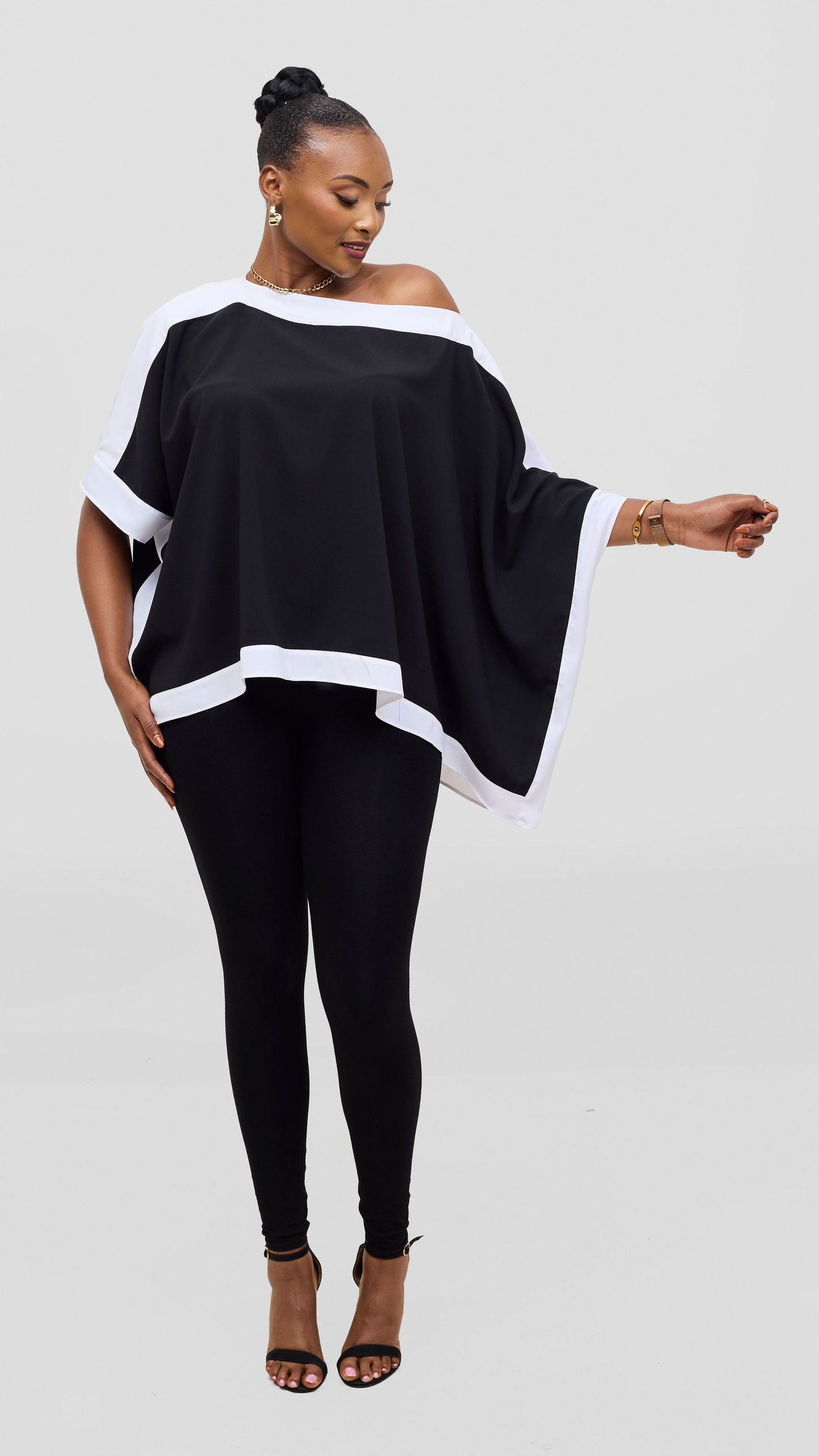 Vivo Liora Kaftan Top - Black