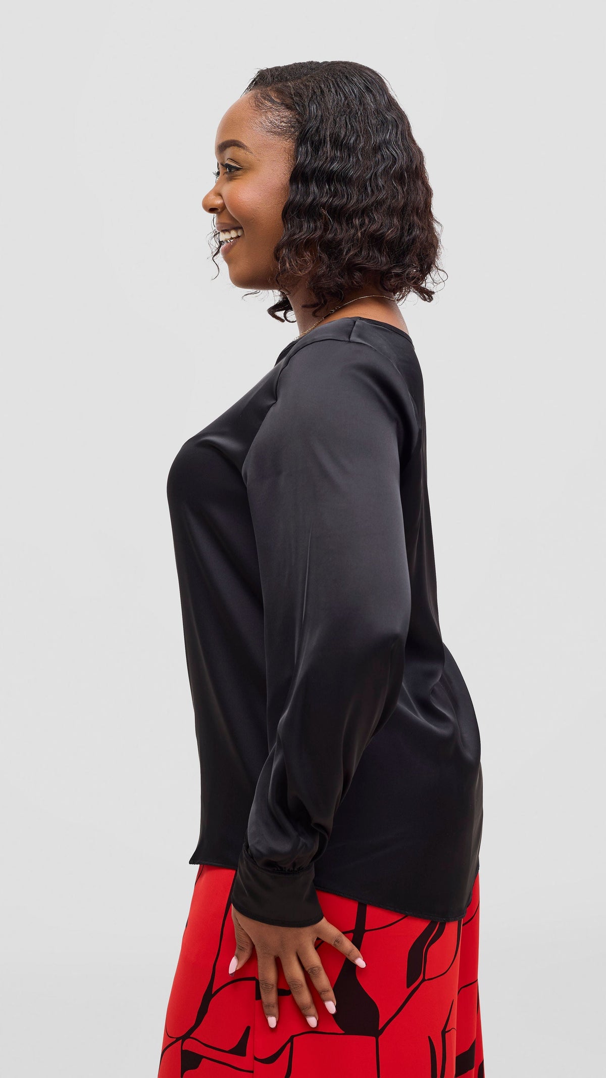 Vivo Tatili Bishop Long Sleeve Top in Satin - Black