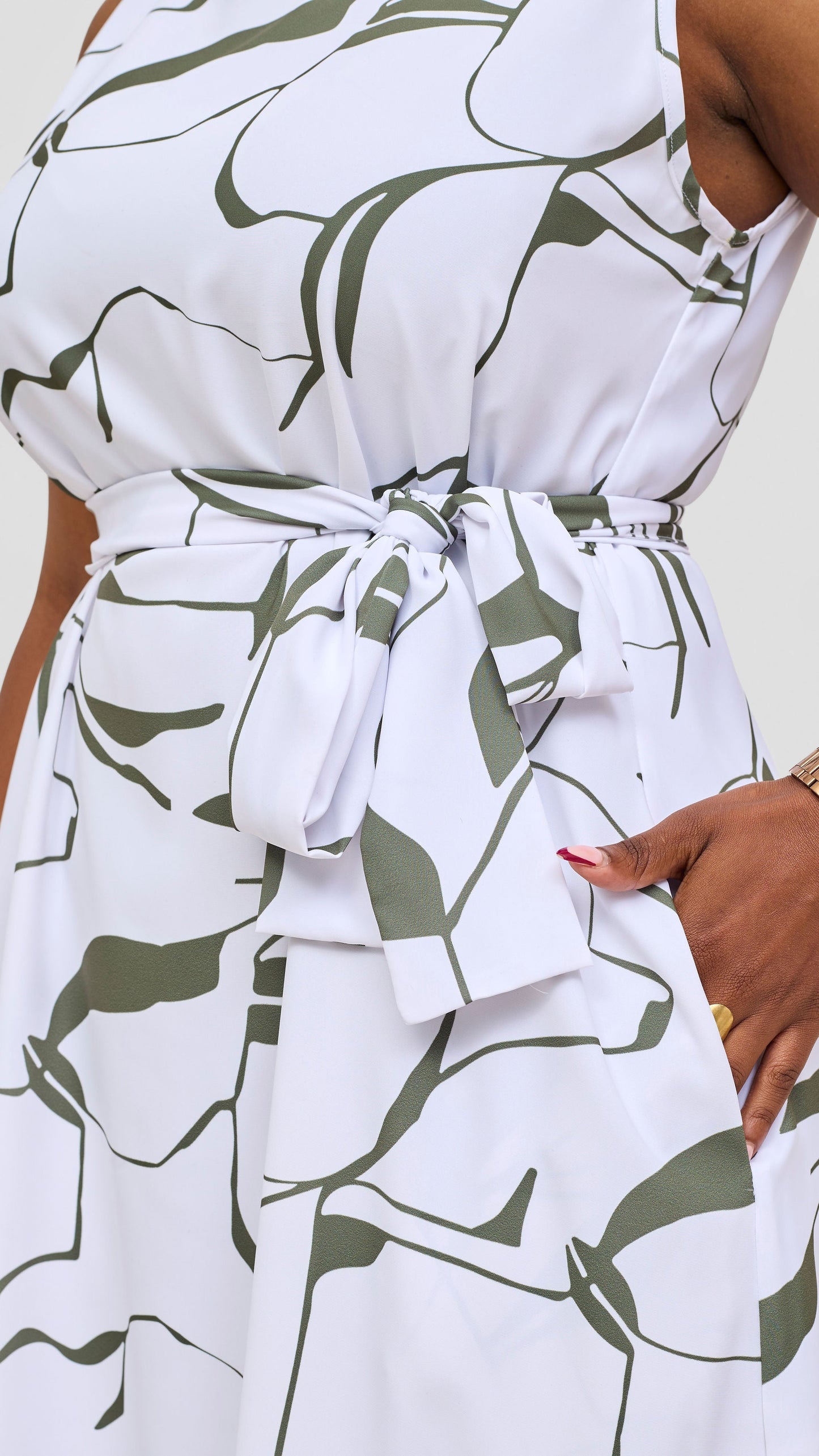 Vivo Basic Sleeveless Tent Dress - White / Olive Ziza Print
