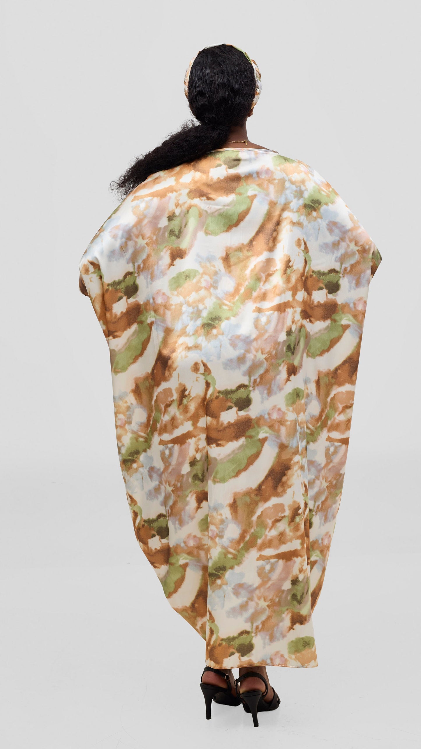 Vivo Liora Side Drawstring Kaftan Dress - Cream / Brown Print