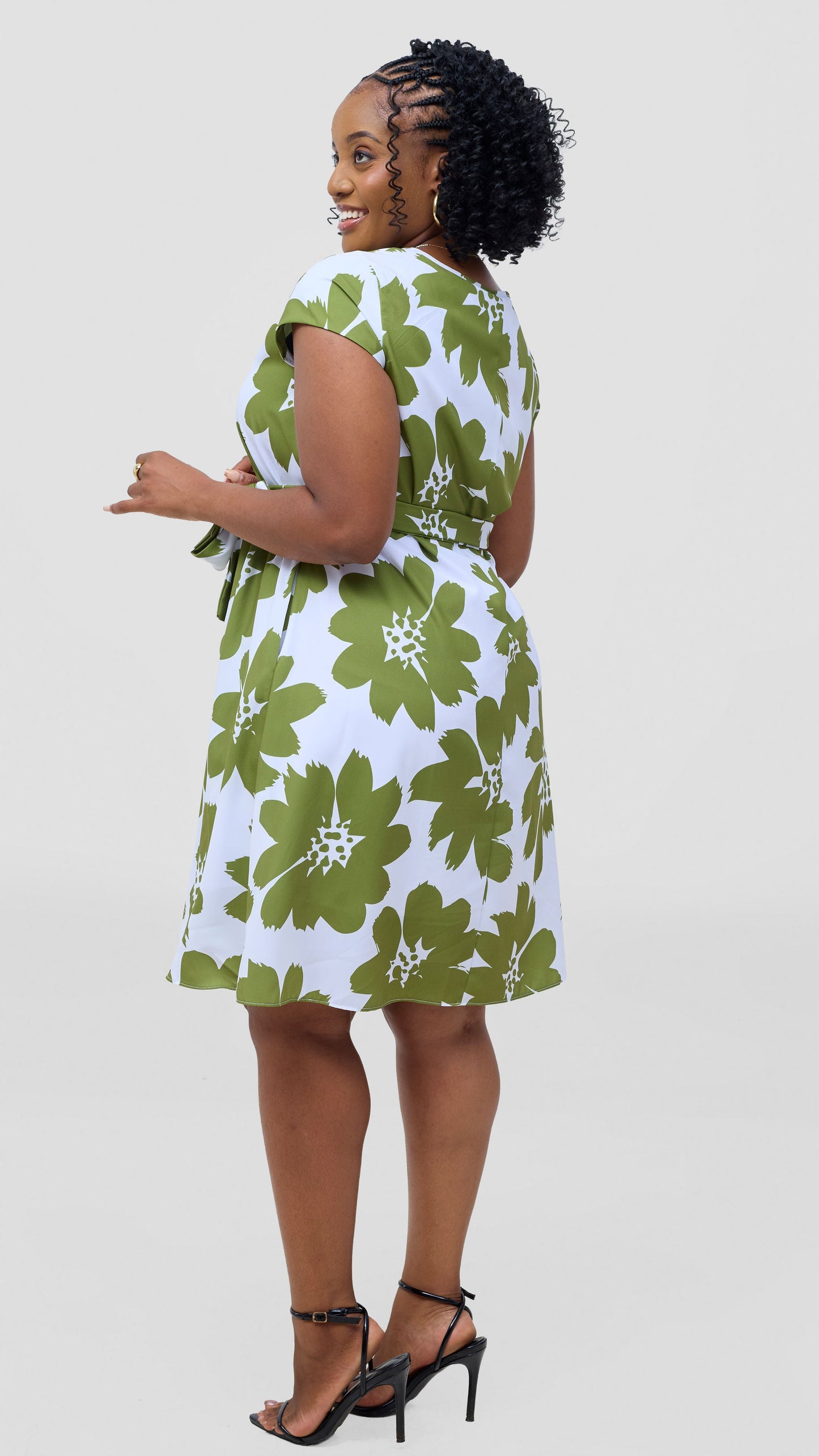 Vivo Basic Cap Sleeve Knee Length Dress - White / Olive Print