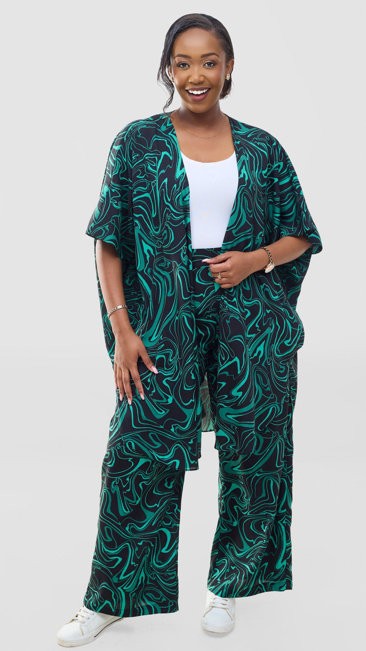 Vivo Samira Wide Kimono - Black / Green Print