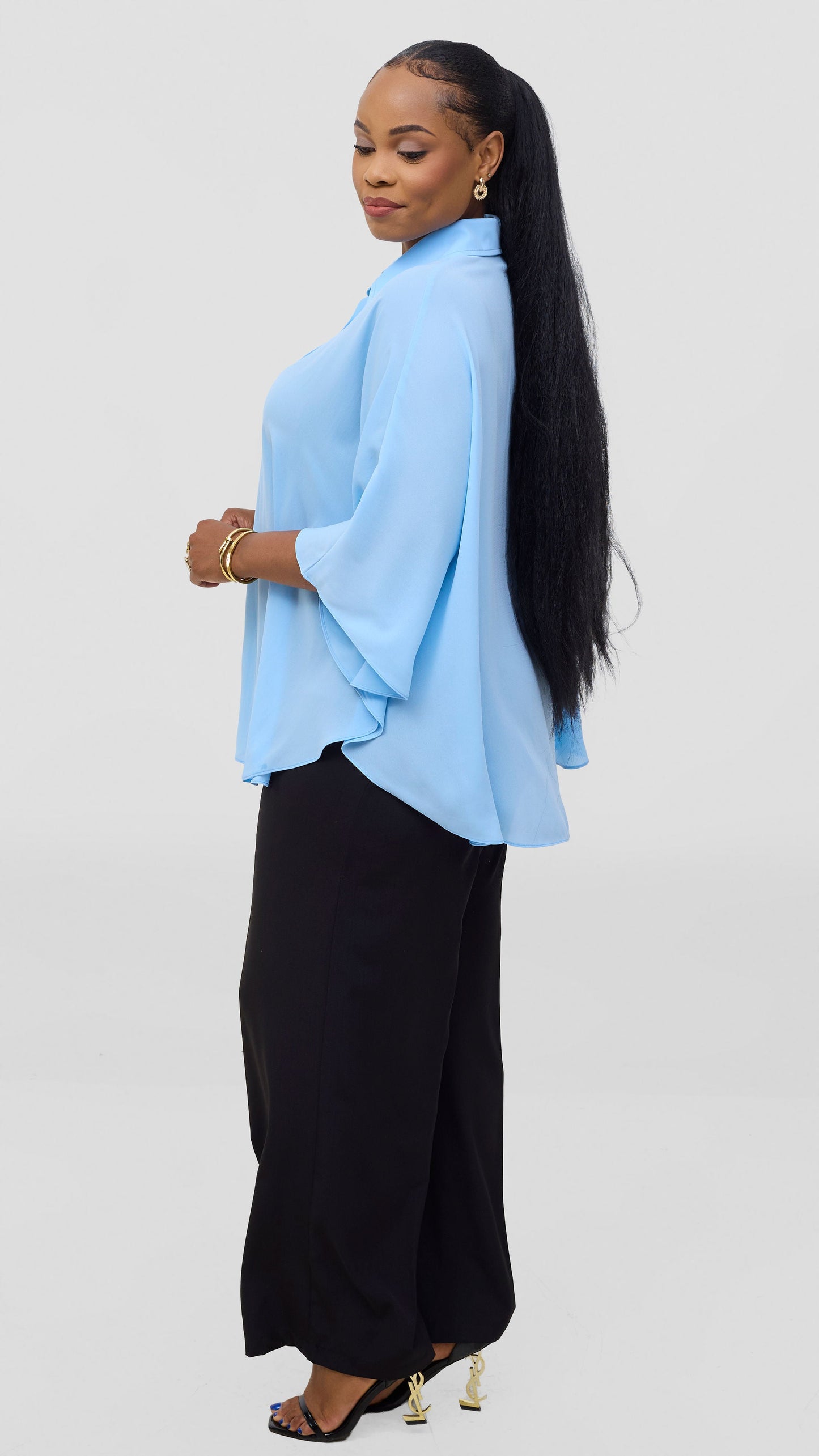 Vivo Iyana Cape Top - Light Blue