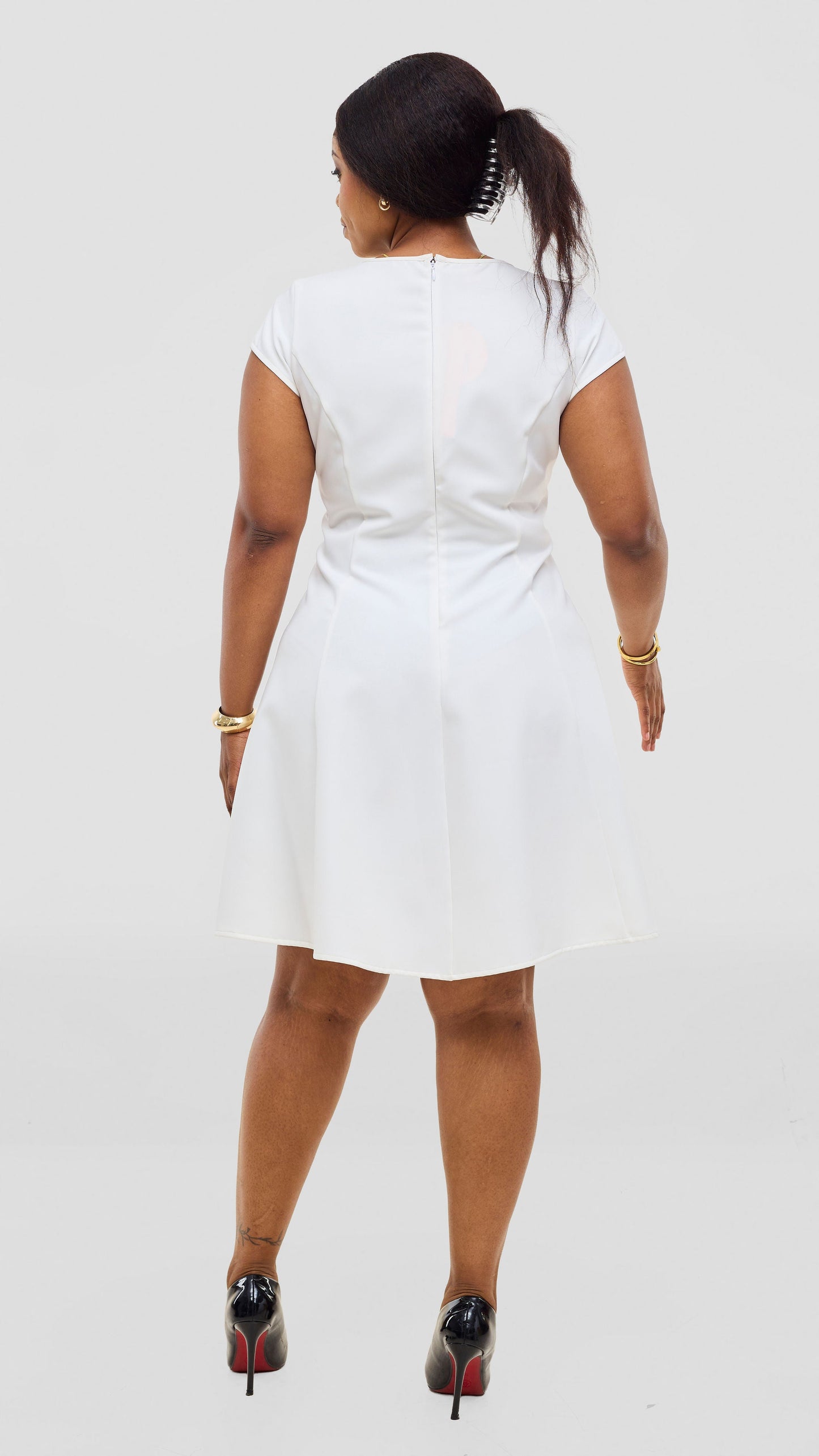 Vivo Zelda Panelled Dress In Crepe - Off White