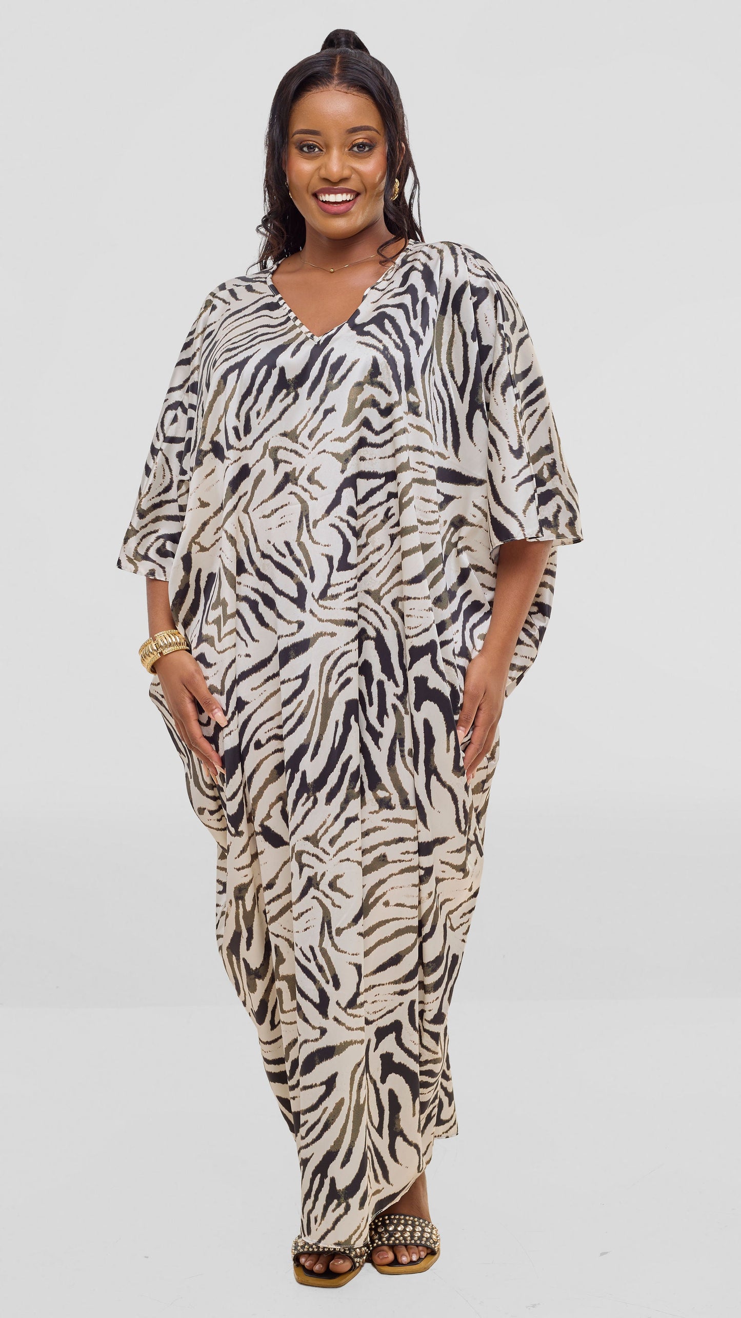 Vivo Keza V Neck Maxi Kaftan In Satin - Grey / White Print