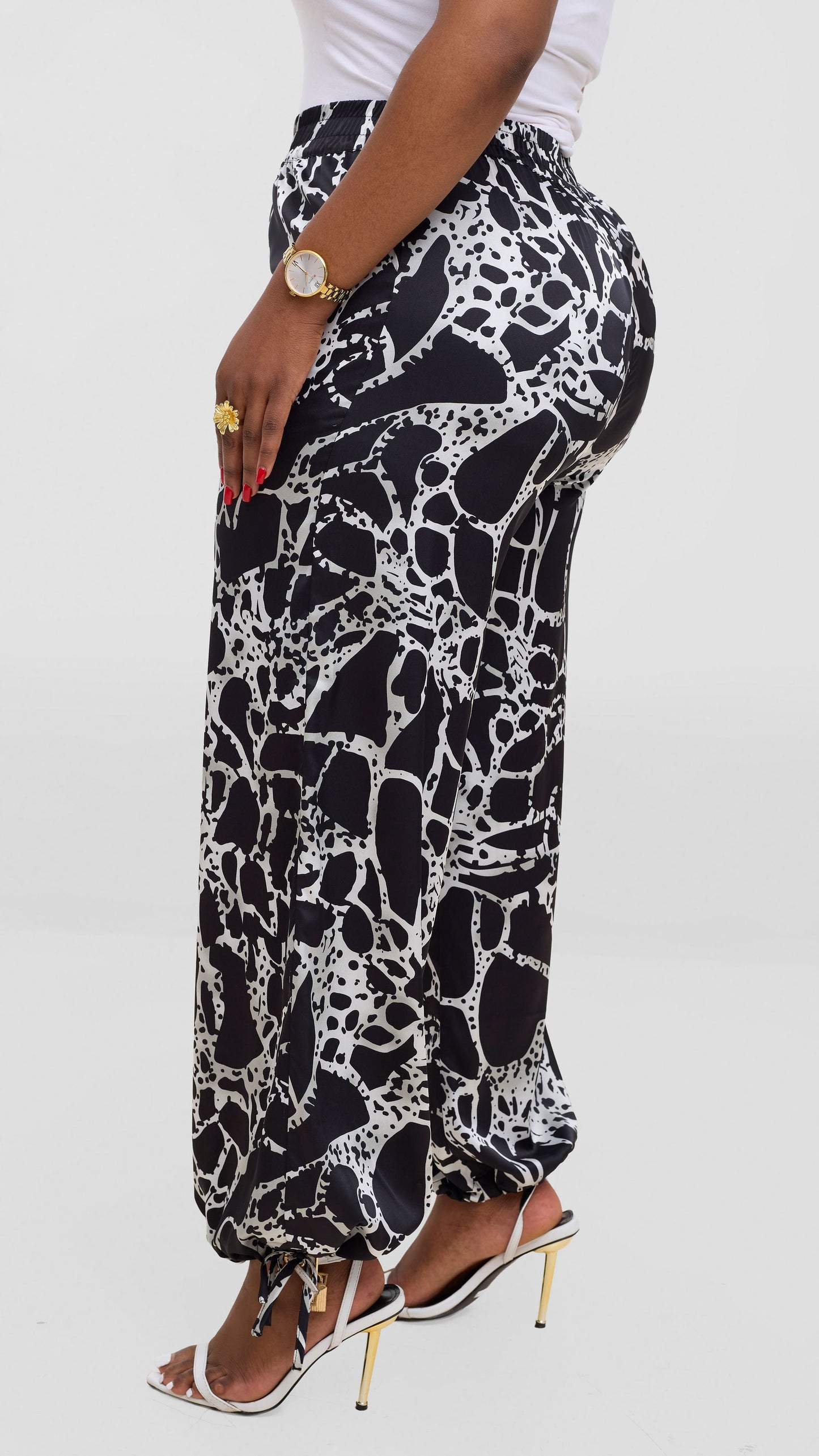 Vivo Liora Drawstring Pants In Satin - Grey / Black Print