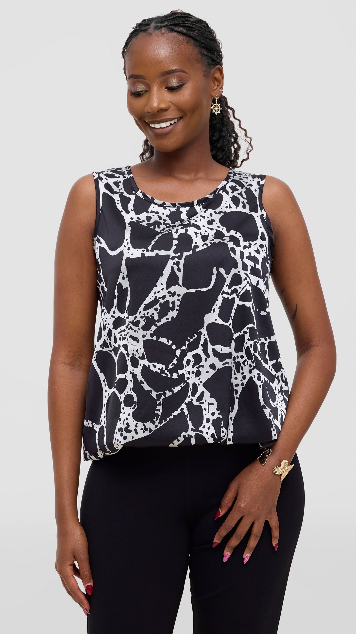 Vivo Liora Sleeveless Drawstring Top In Satin - Grey / Black Print