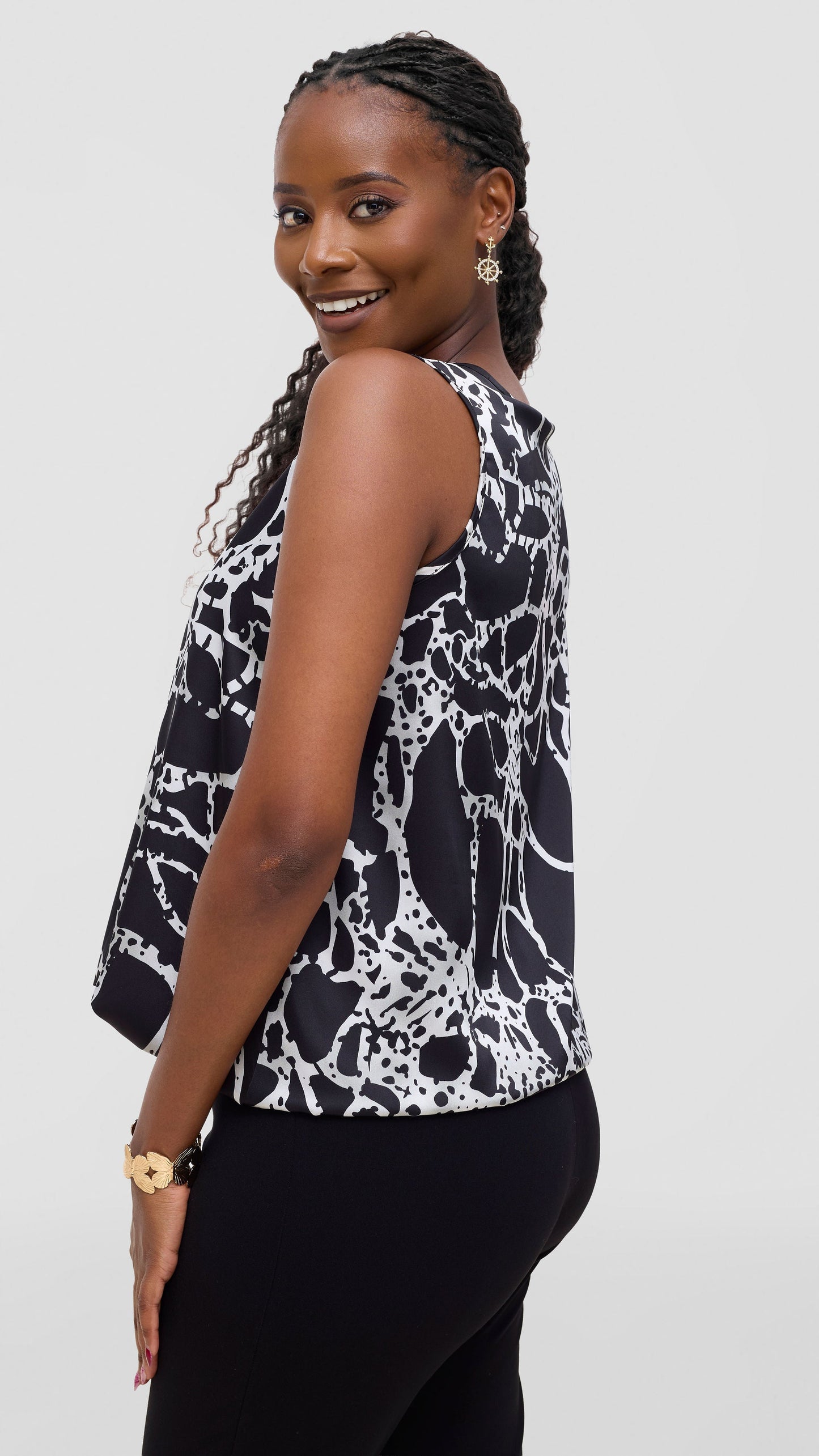 Vivo Liora Sleeveless Drawstring Top In Satin - Grey / Black Print