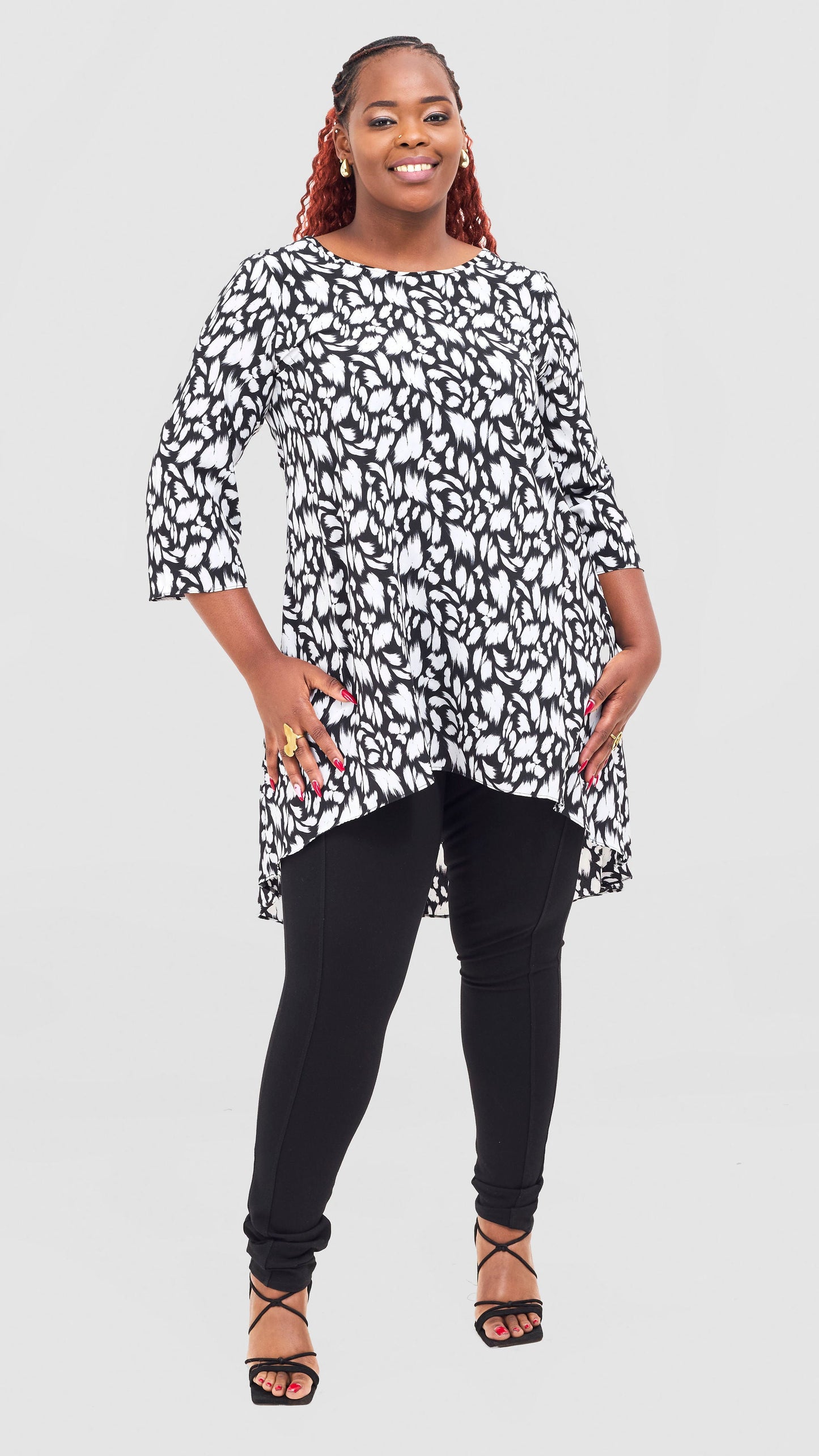 Vivo Maisha 3/4 Sleeve High Low Top - Black / White Print