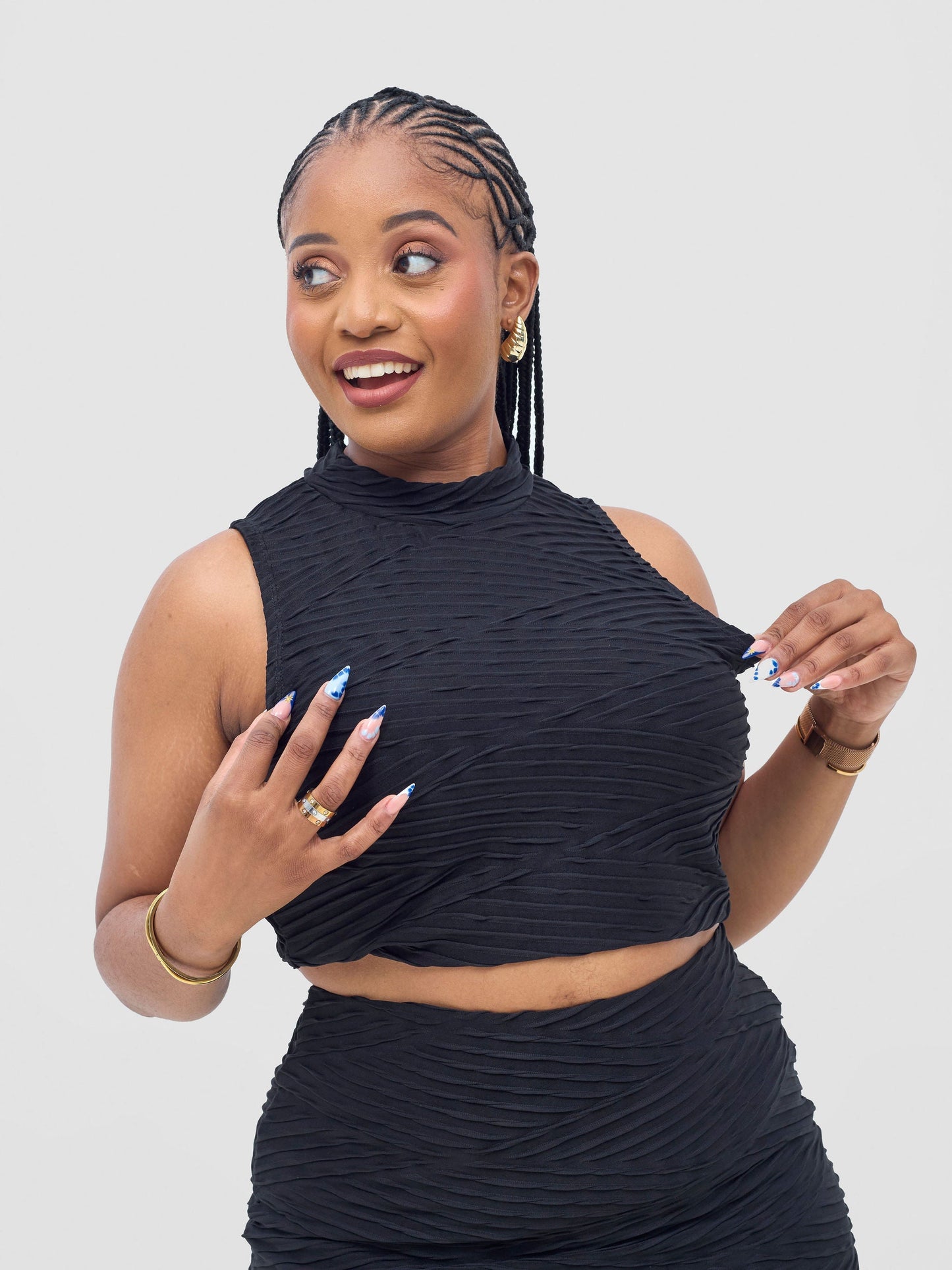 Vivo Kaisa Mock Neck Sleeveless Top - Black