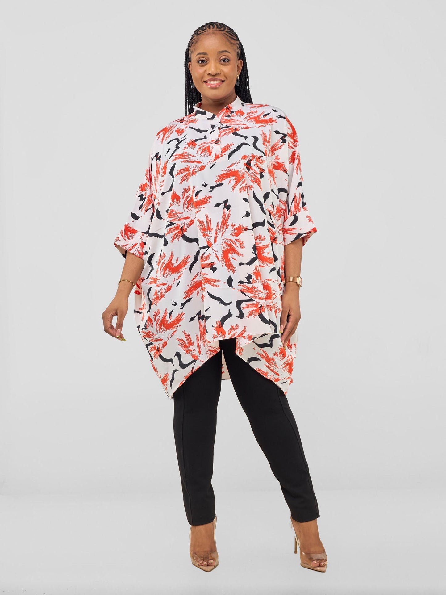 Vivo Mistari 3/4 Sleeve  V - Neck Collared Tunic Top - White / Red Abstract Print