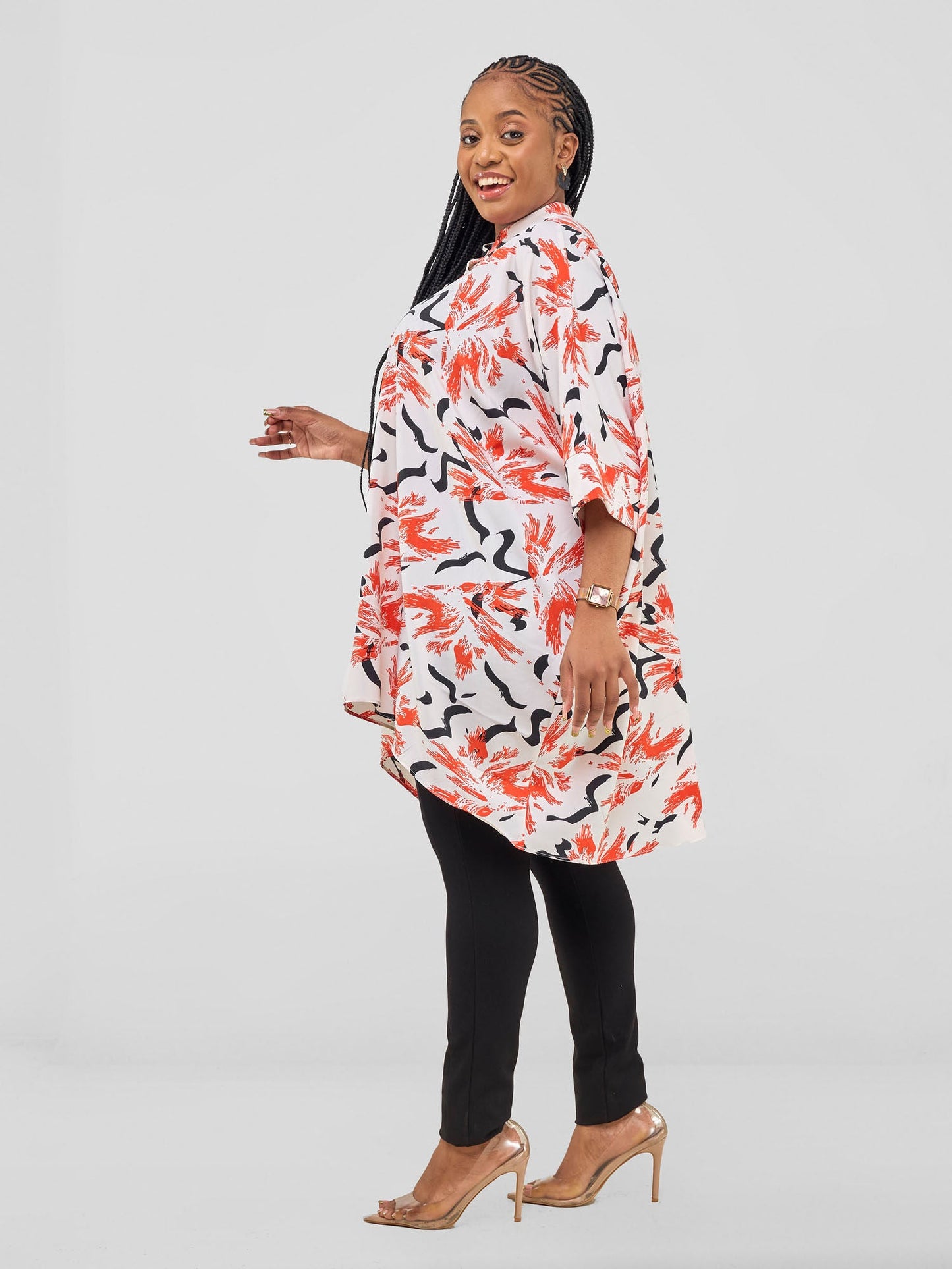 Vivo Mistari 3/4 Sleeve  V - Neck Collared Tunic Top - White / Red Abstract Print