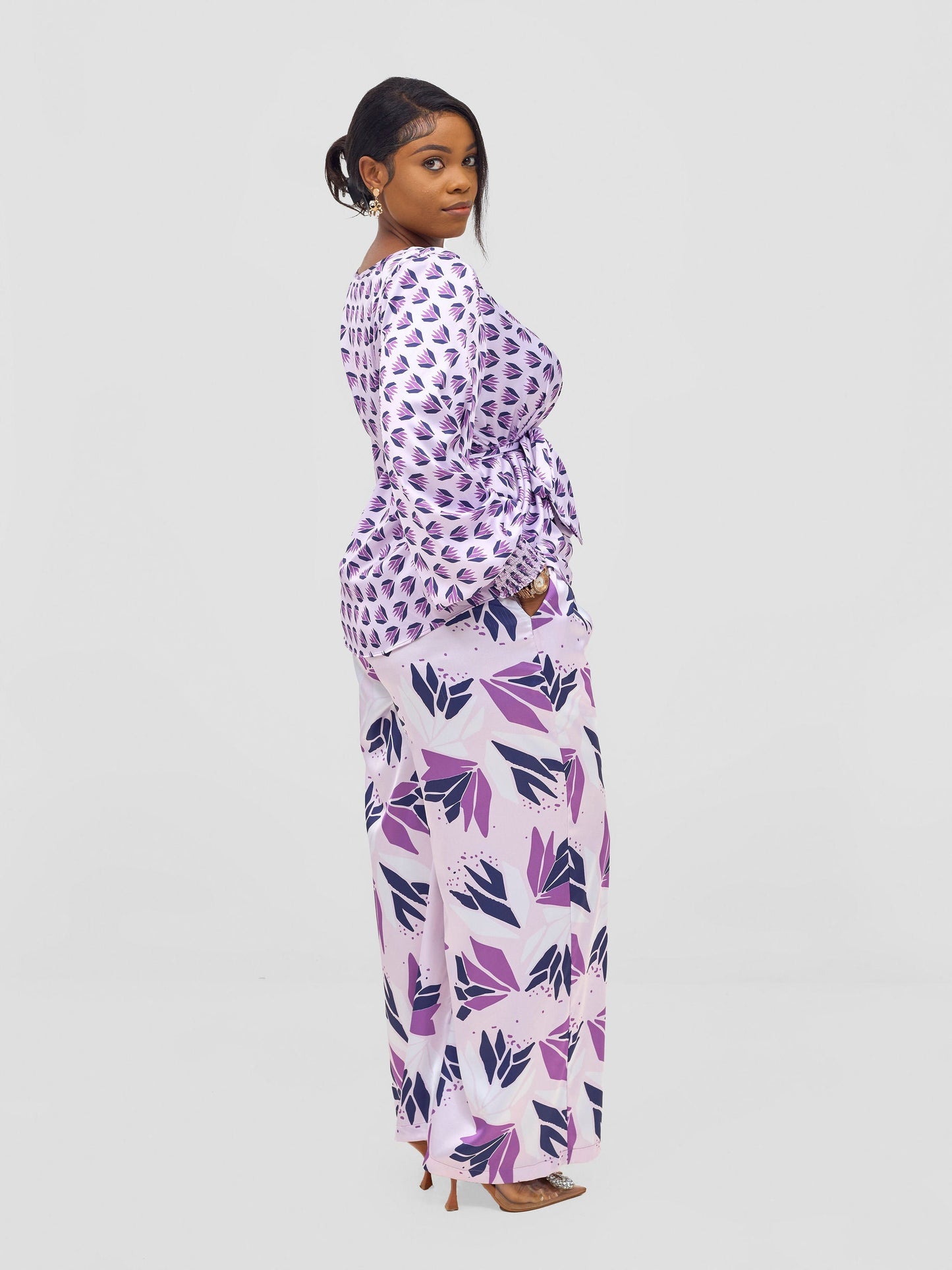 Vivo Ayah Shirred Cuff Loose Top - Lilac / Navy Ullu Print