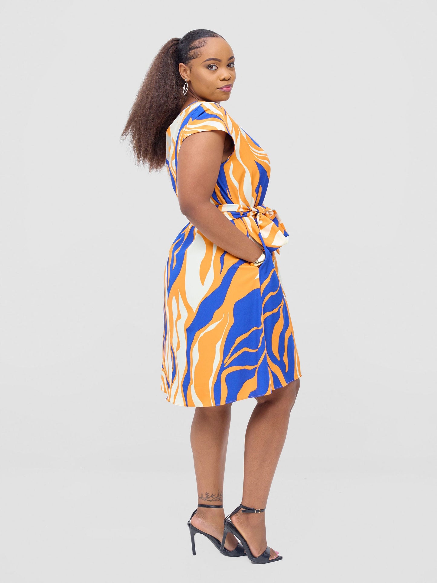 Vivo Basic Cap Sleeve Knee Length Tent Dress -Cobalt / Orange Capi Print