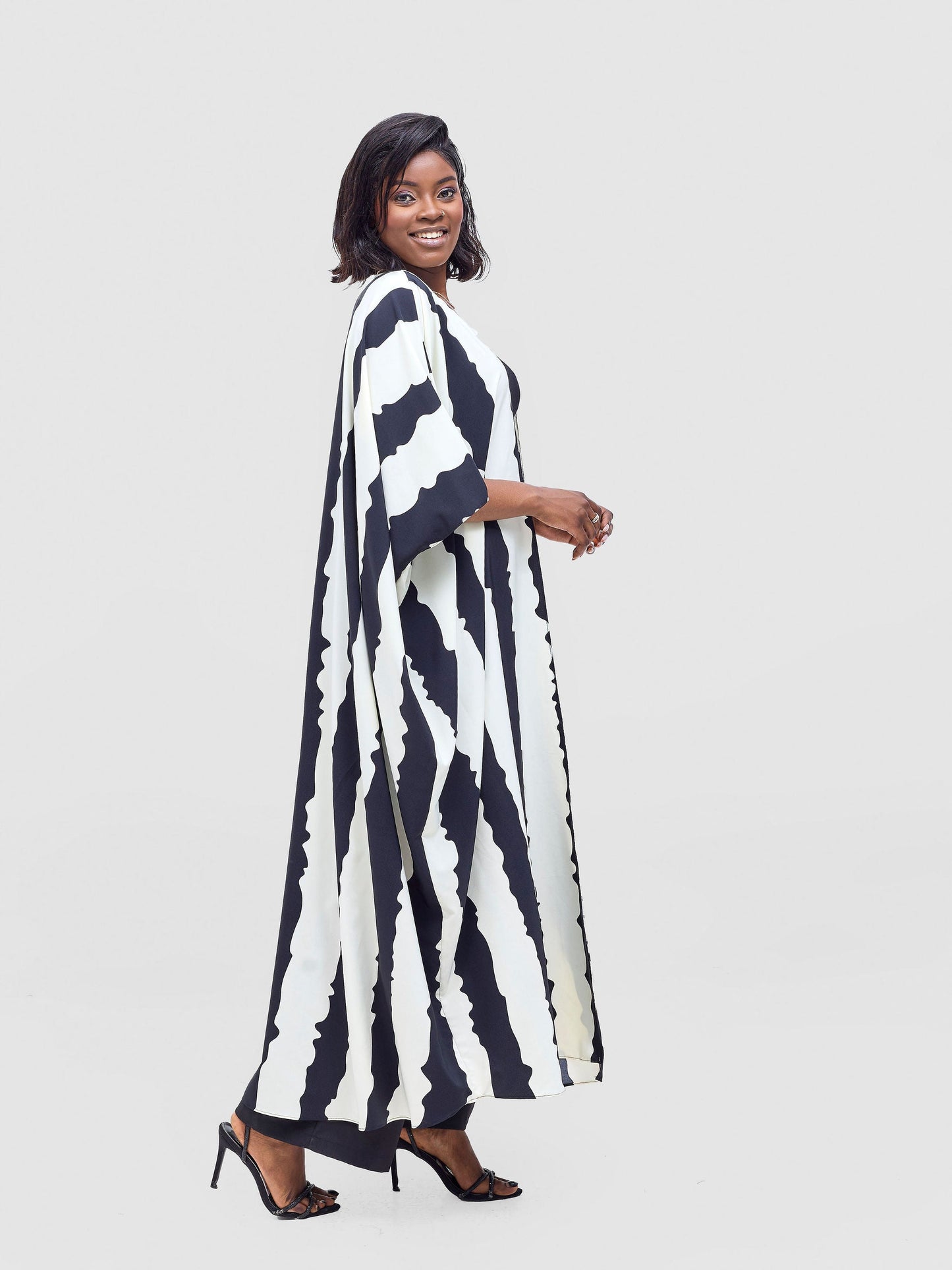 Vivo Ayla Maxi Kimono - Black / Cream Yla Print