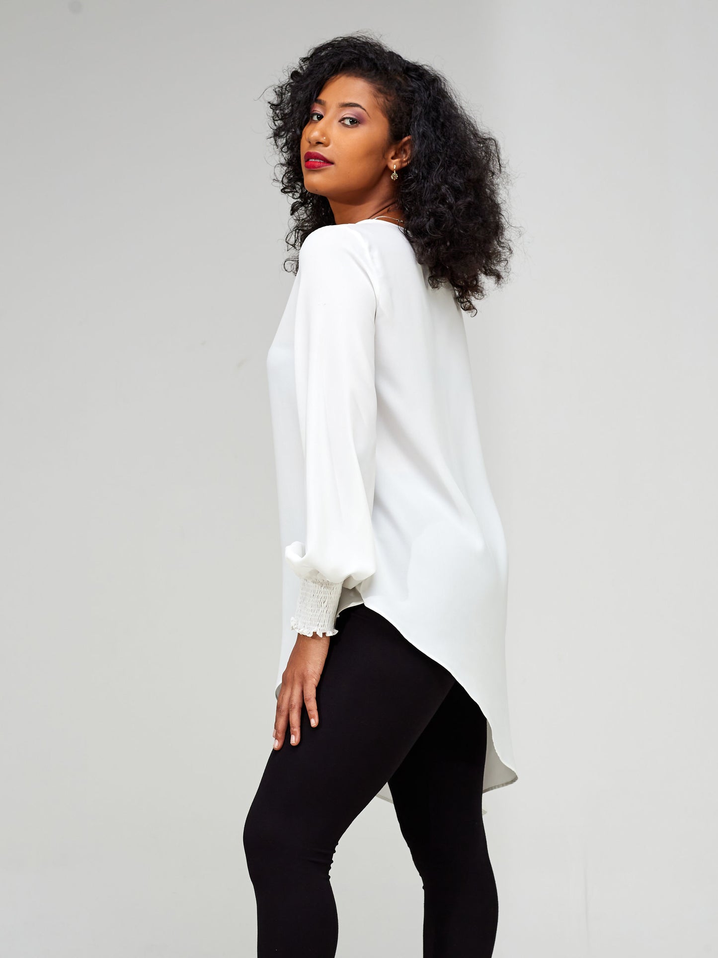 Vivo Wastani Shirred Cuff Asymmetrical Top - White