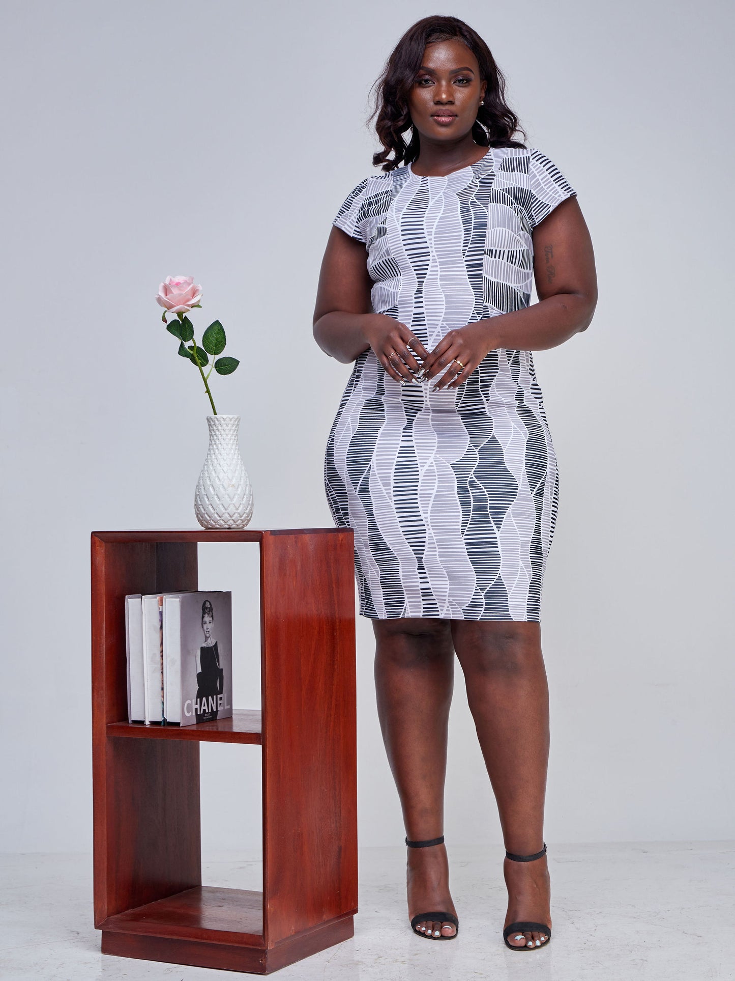 Vivo Tatili Cap Sleeved Panel Sheath Dress - Black / Grey Stripes Print