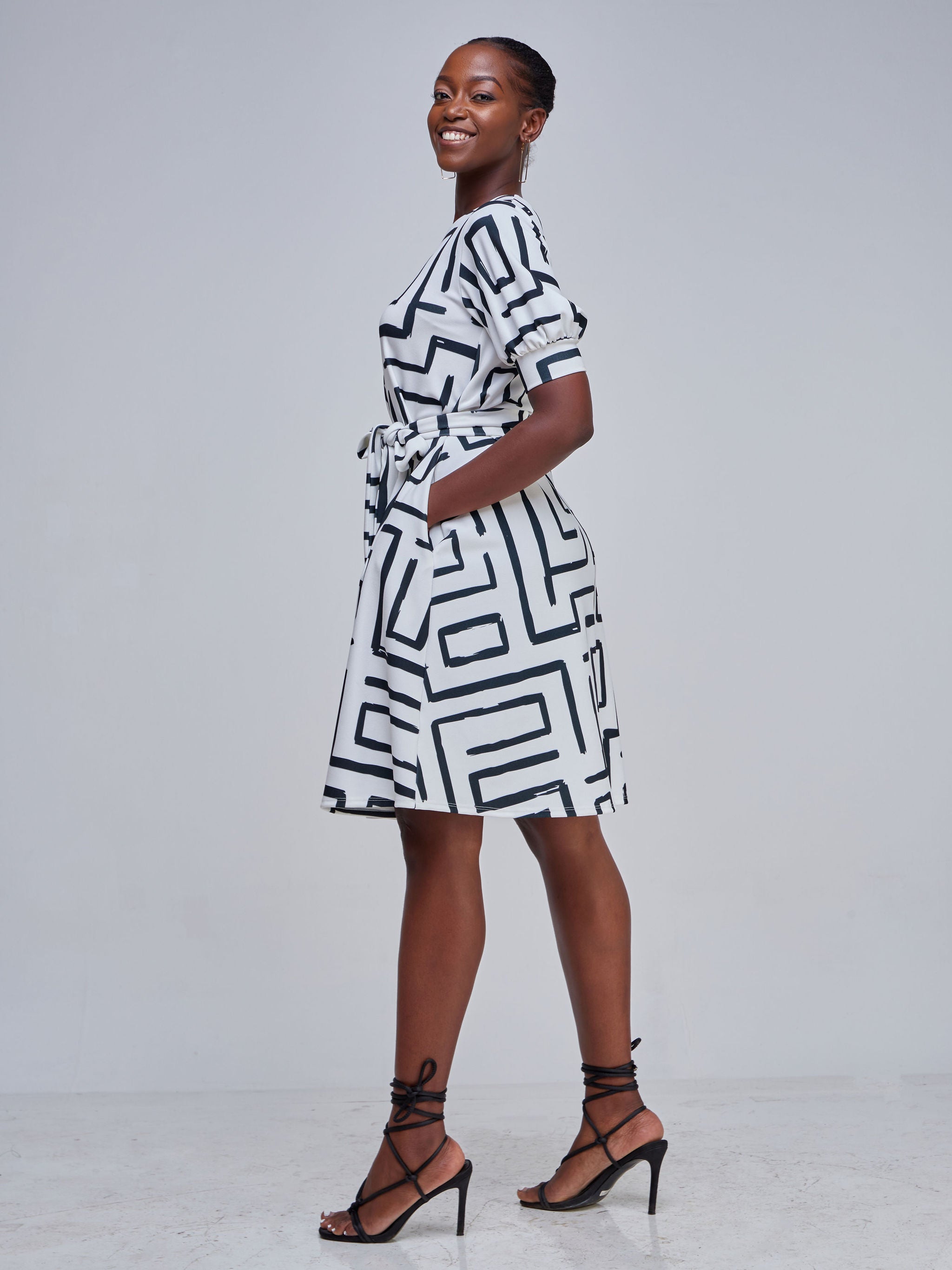 Vivo Imara Puff Sleeve Tent Dress - White / Black Abstract Print