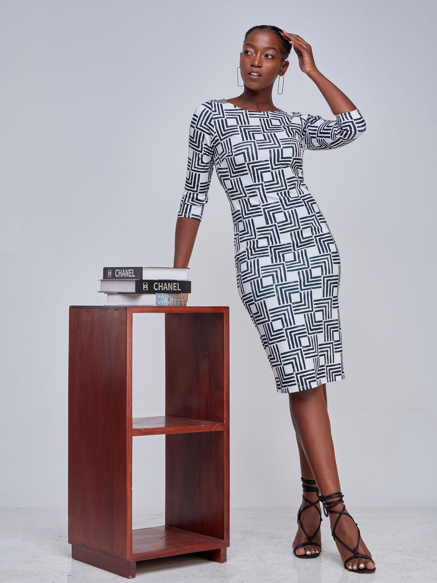 Vivo Imara 3/4 Sleeve Sheath Dress - Black / White Abstract Print