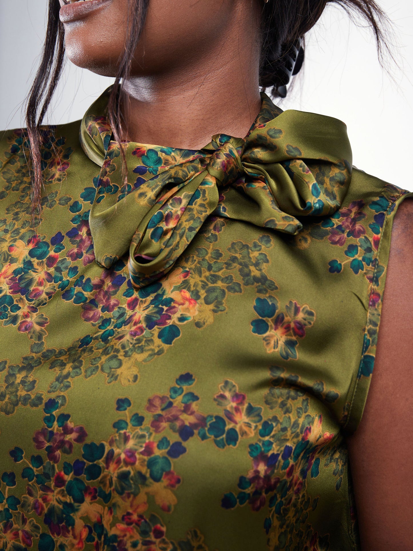 Vivo Bissa High Low Sleeveless Top - Army Green / Burgundy Floral Print