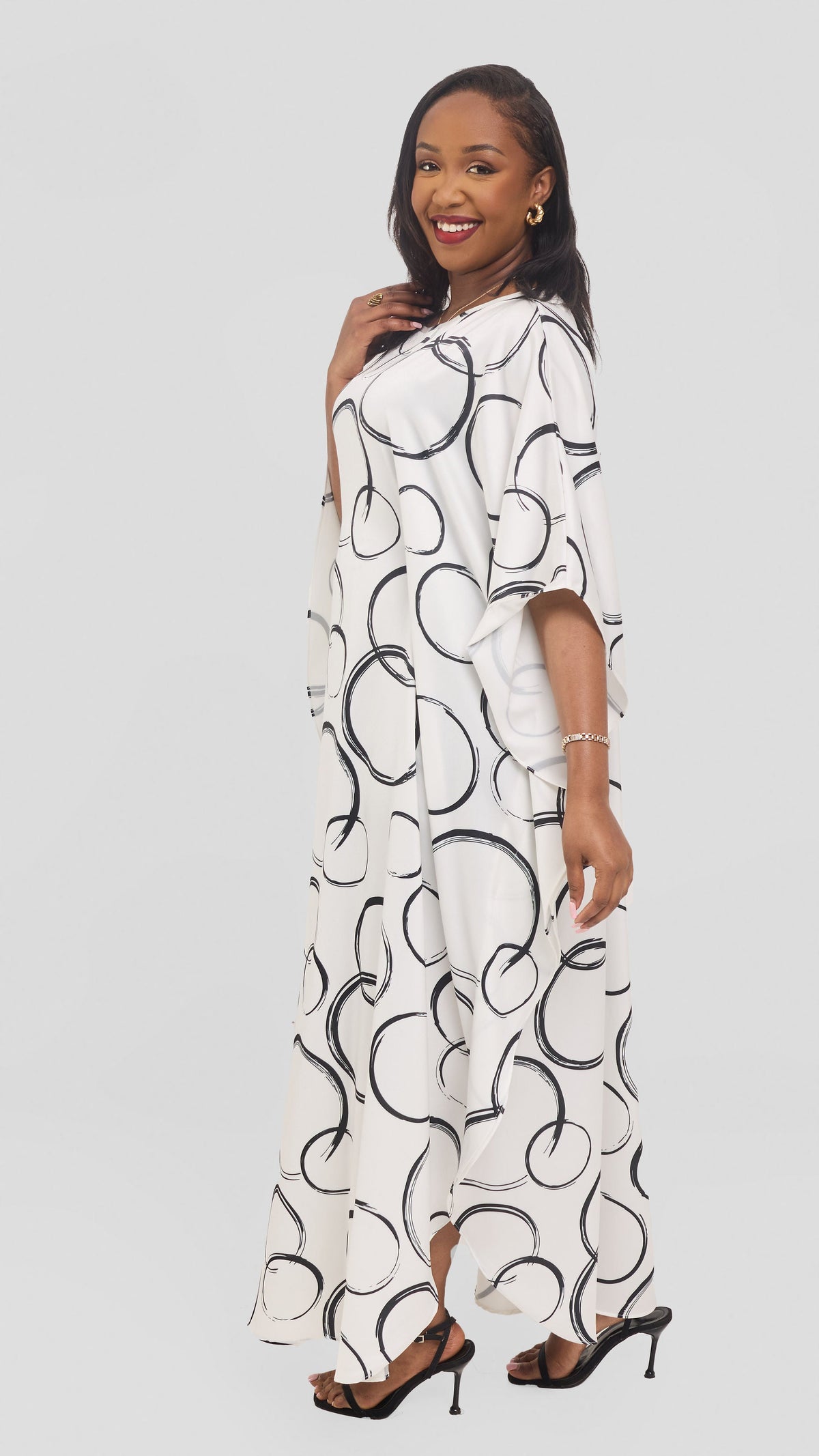 Vivo Round Neck Maxi Kaftan in Satin - White / Black Amani Print