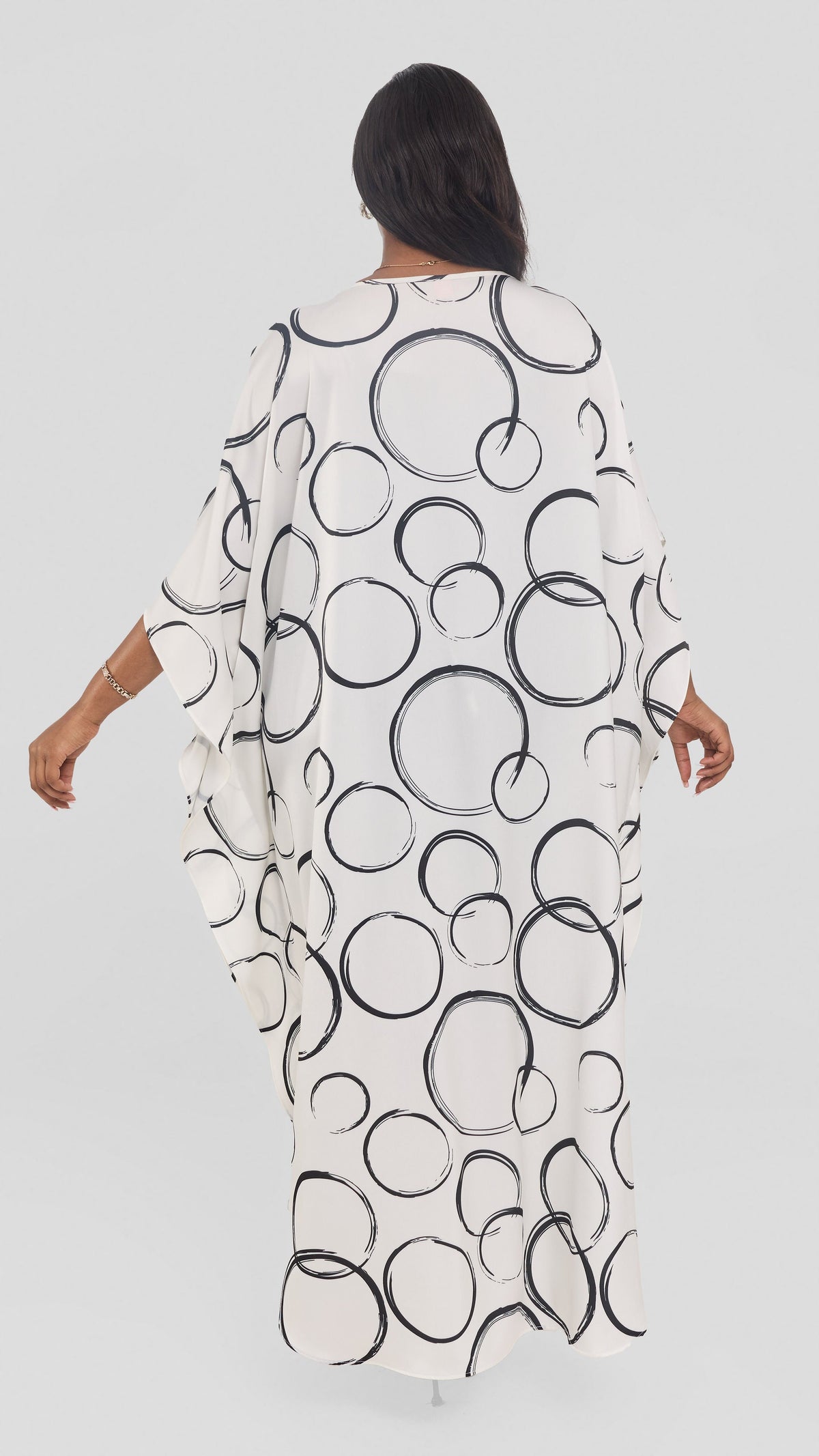 Vivo Round Neck Maxi Kaftan in Satin - White / Black Amani Print