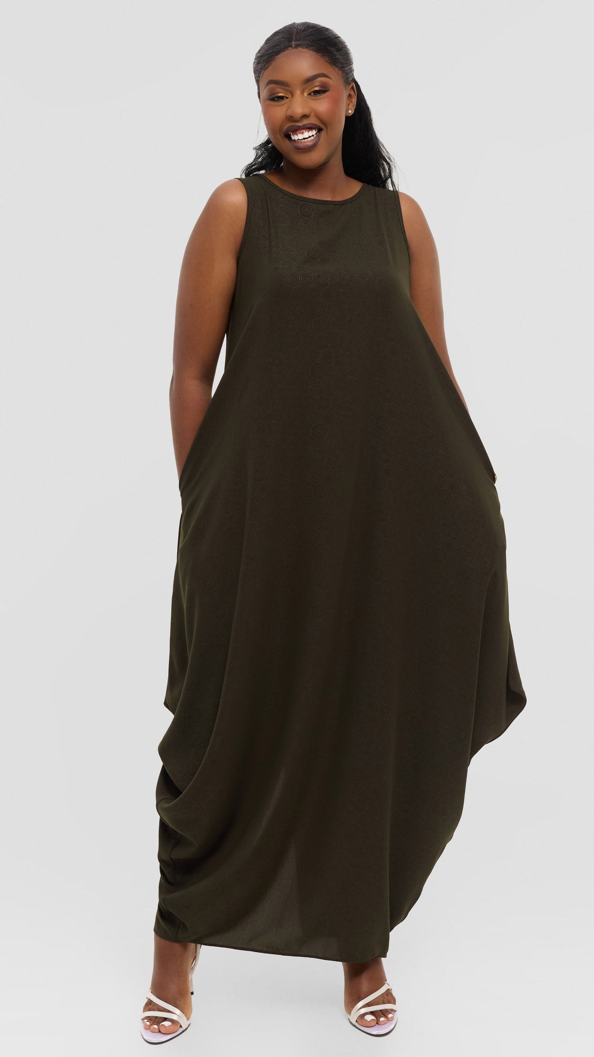 Vivo Seli Maxi Dress in Crepe - Hunters Spiral
