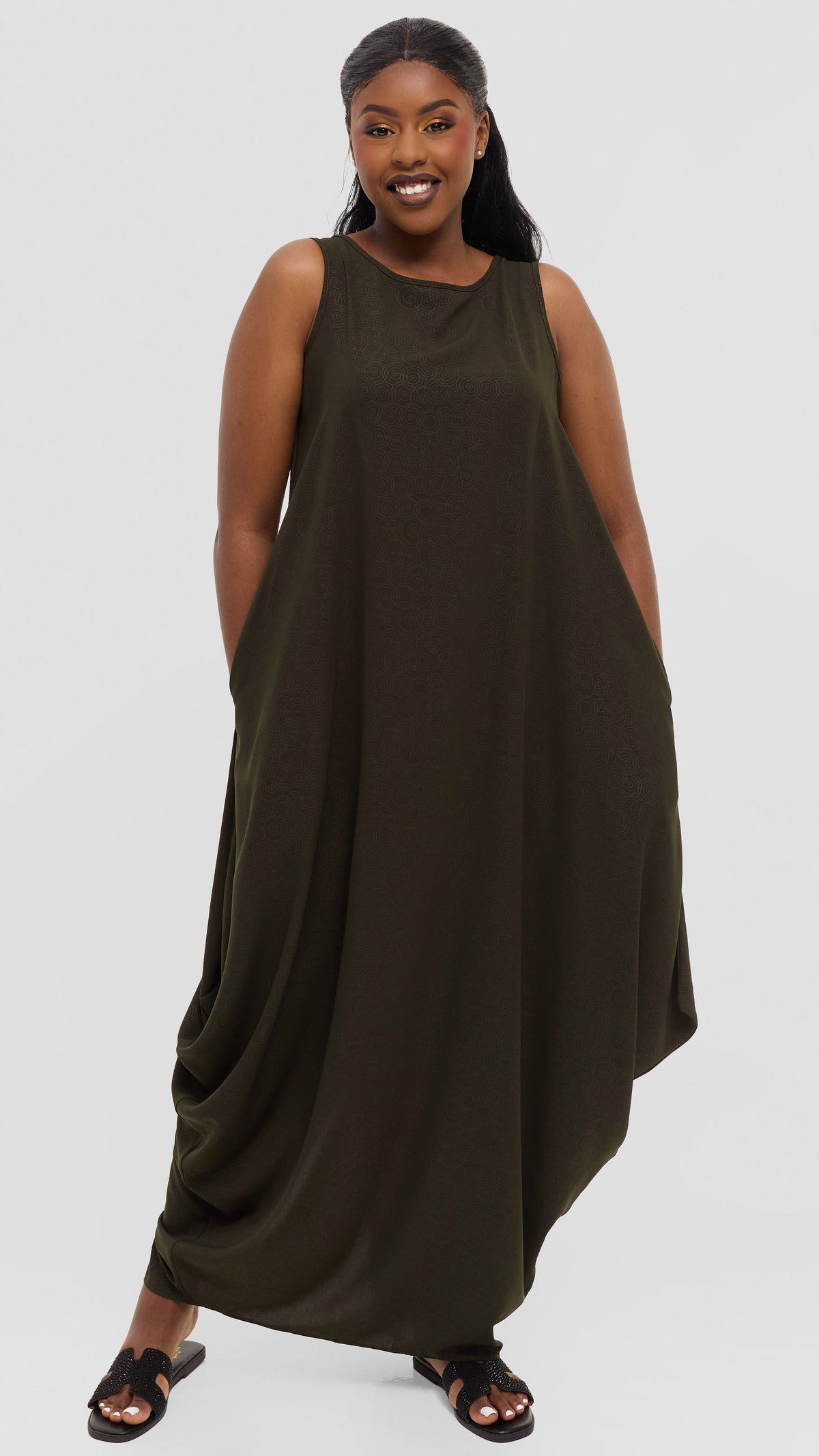 Vivo Seli Maxi Dress in Crepe - Hunters Spiral
