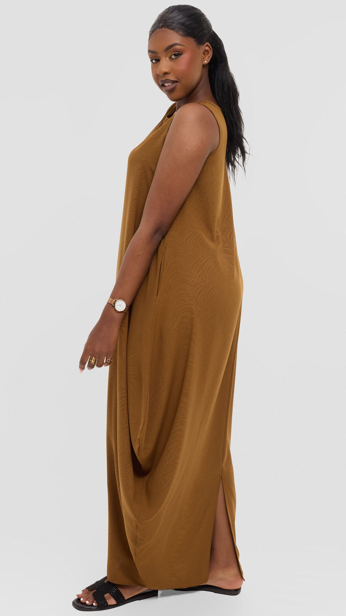 Vivo Seli Maxi Dress in Crepe - Tan Abstarct