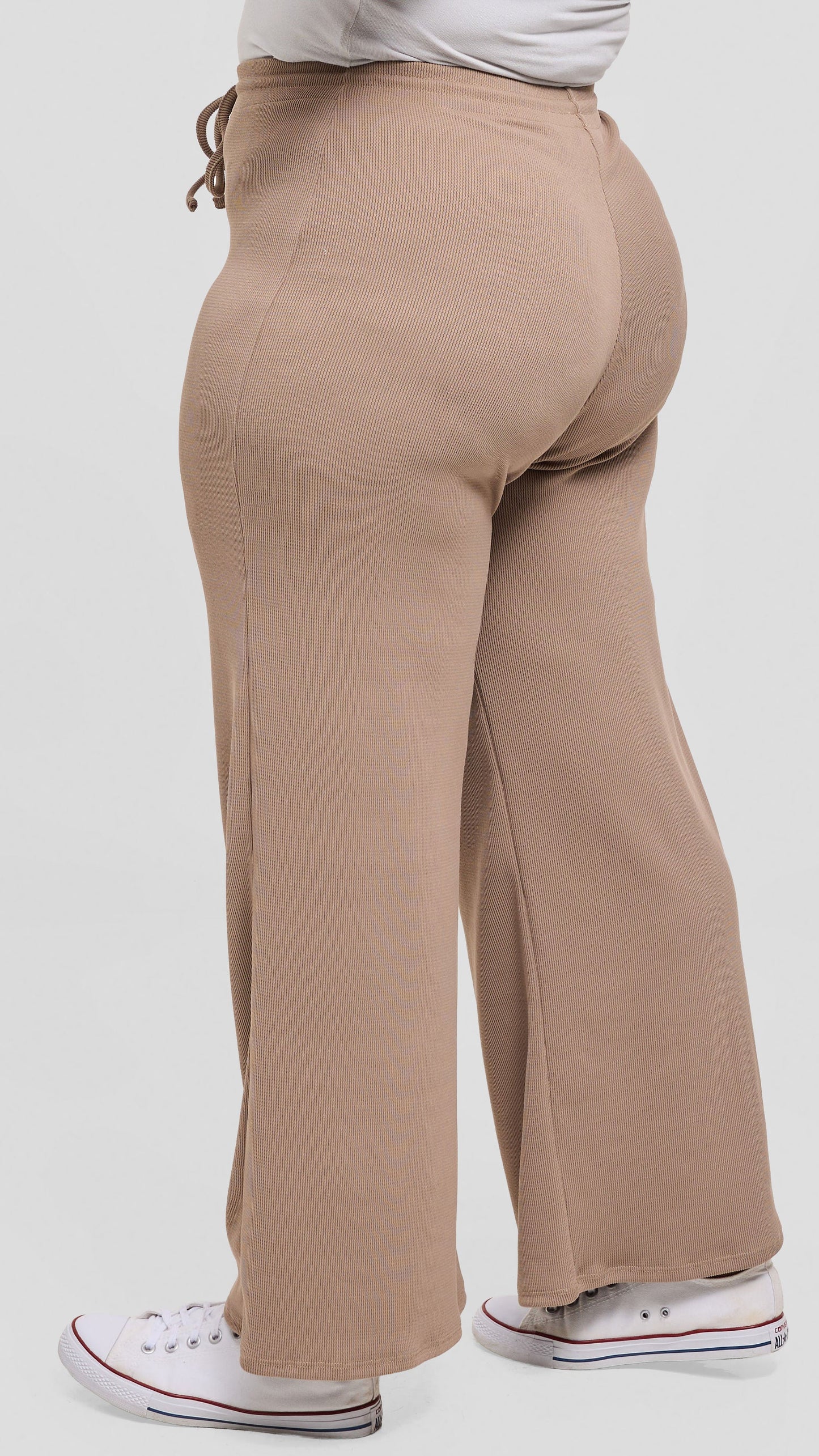 Vivo Safa Straight Leg Pants in Stretch Rib - Light Taupe