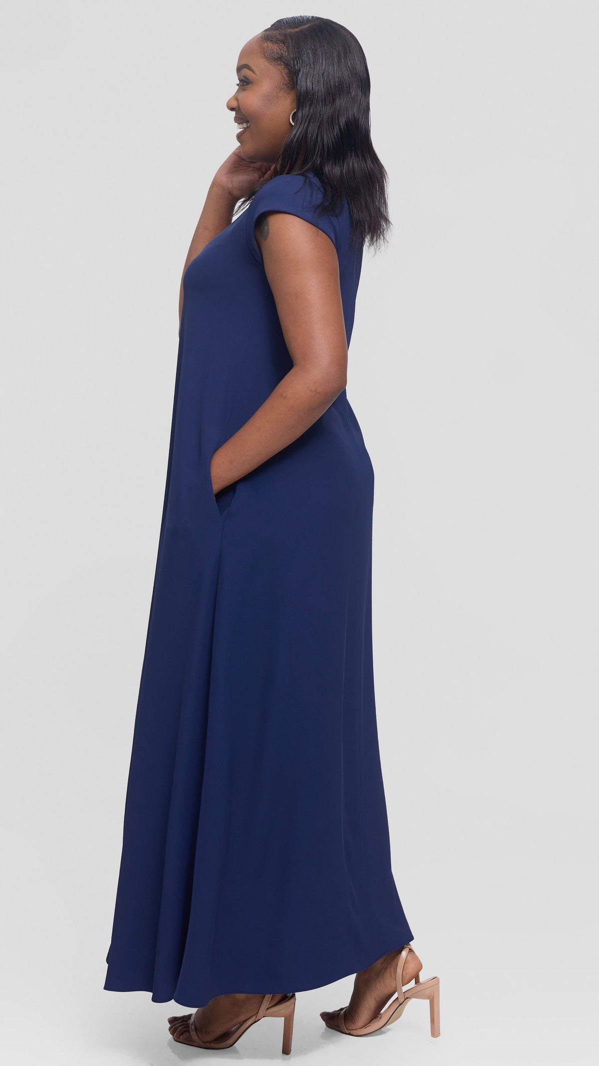 Vivo Zola V-Neck Maxi Dress in Crepe - Navy Blue