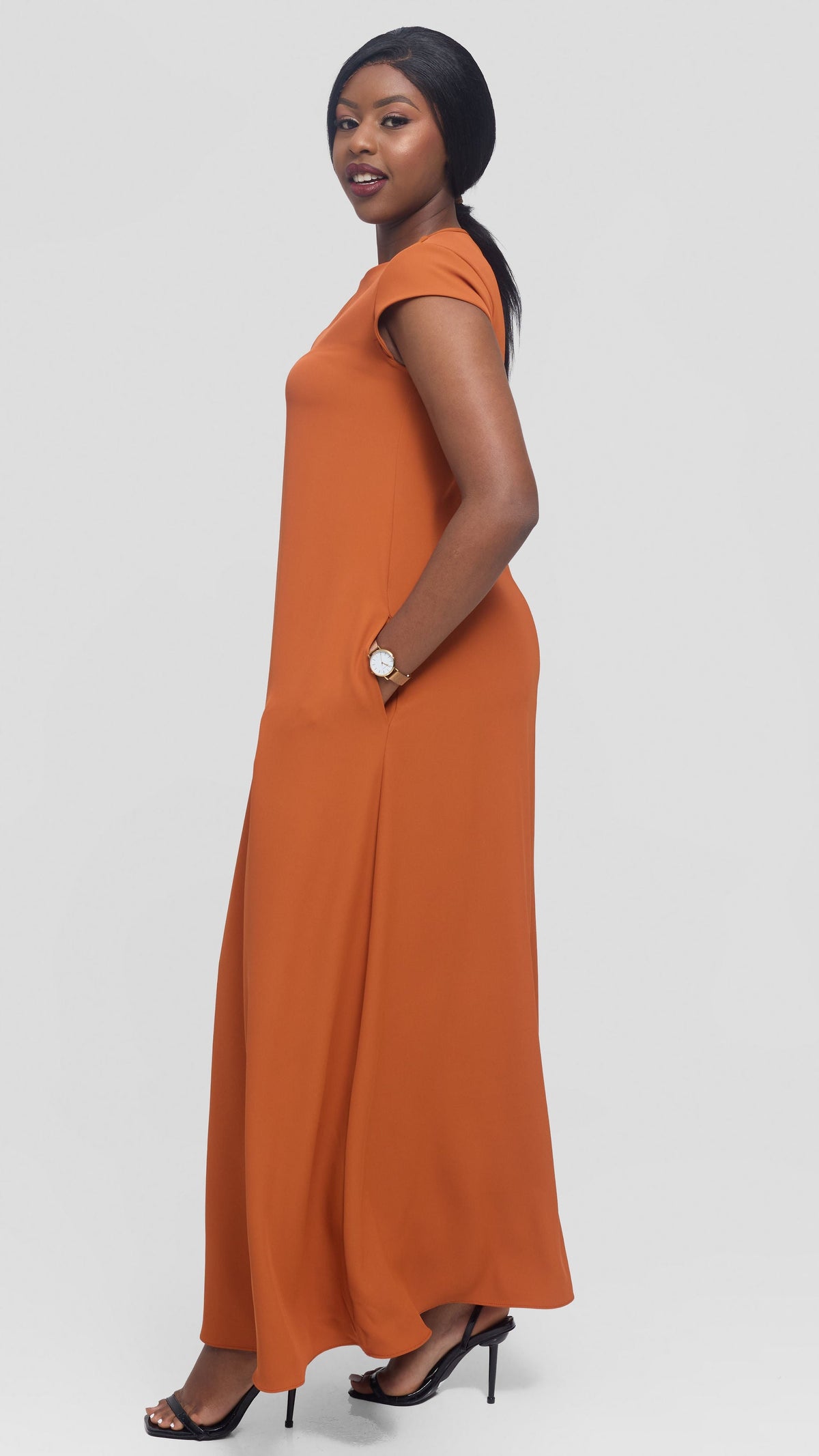 Vivo Zola V-Neck Maxi Dress in Crepe - Rust