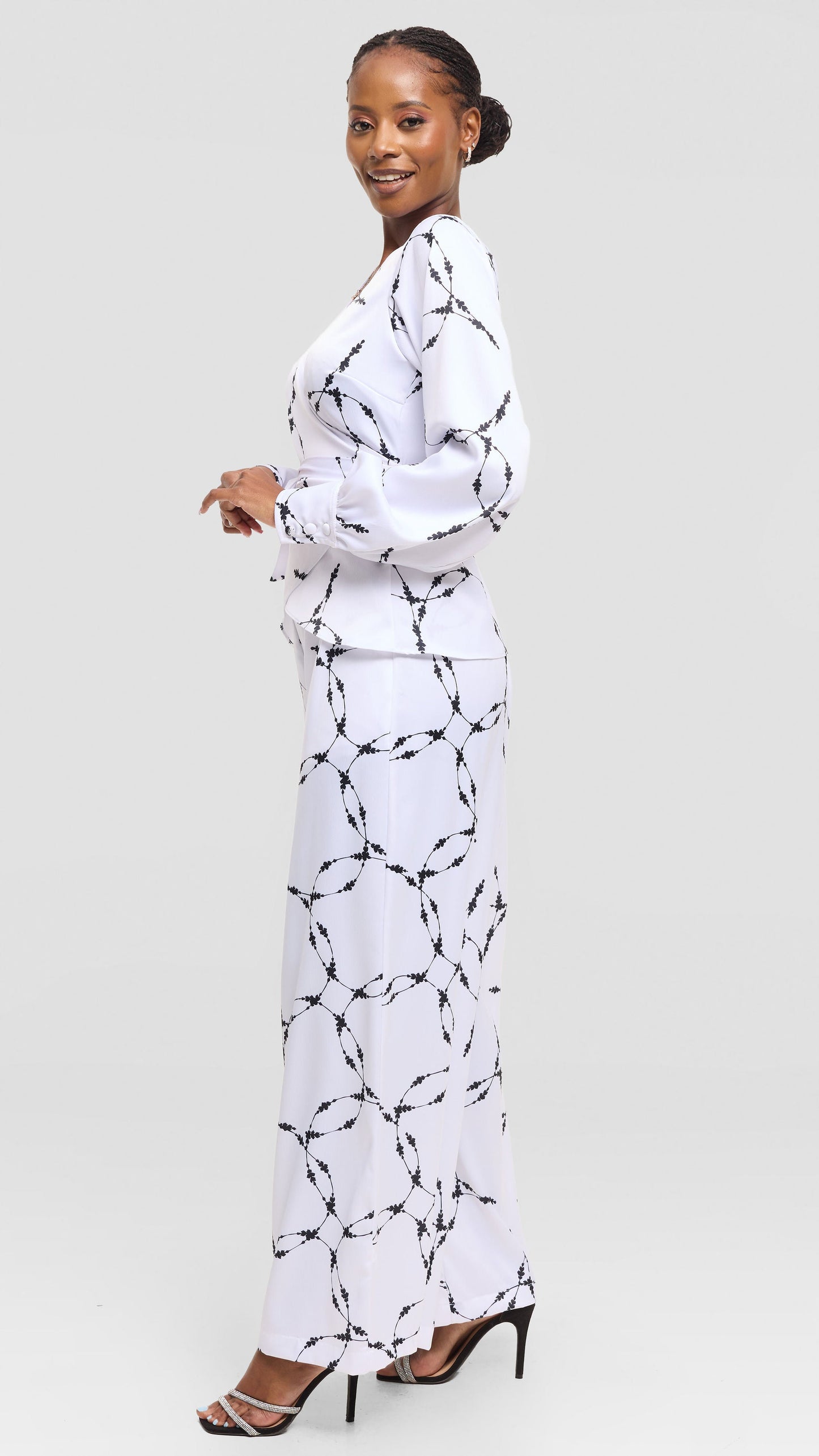 Vivo Essi Wide Leg Pants in Satin - White / Black Shina Print