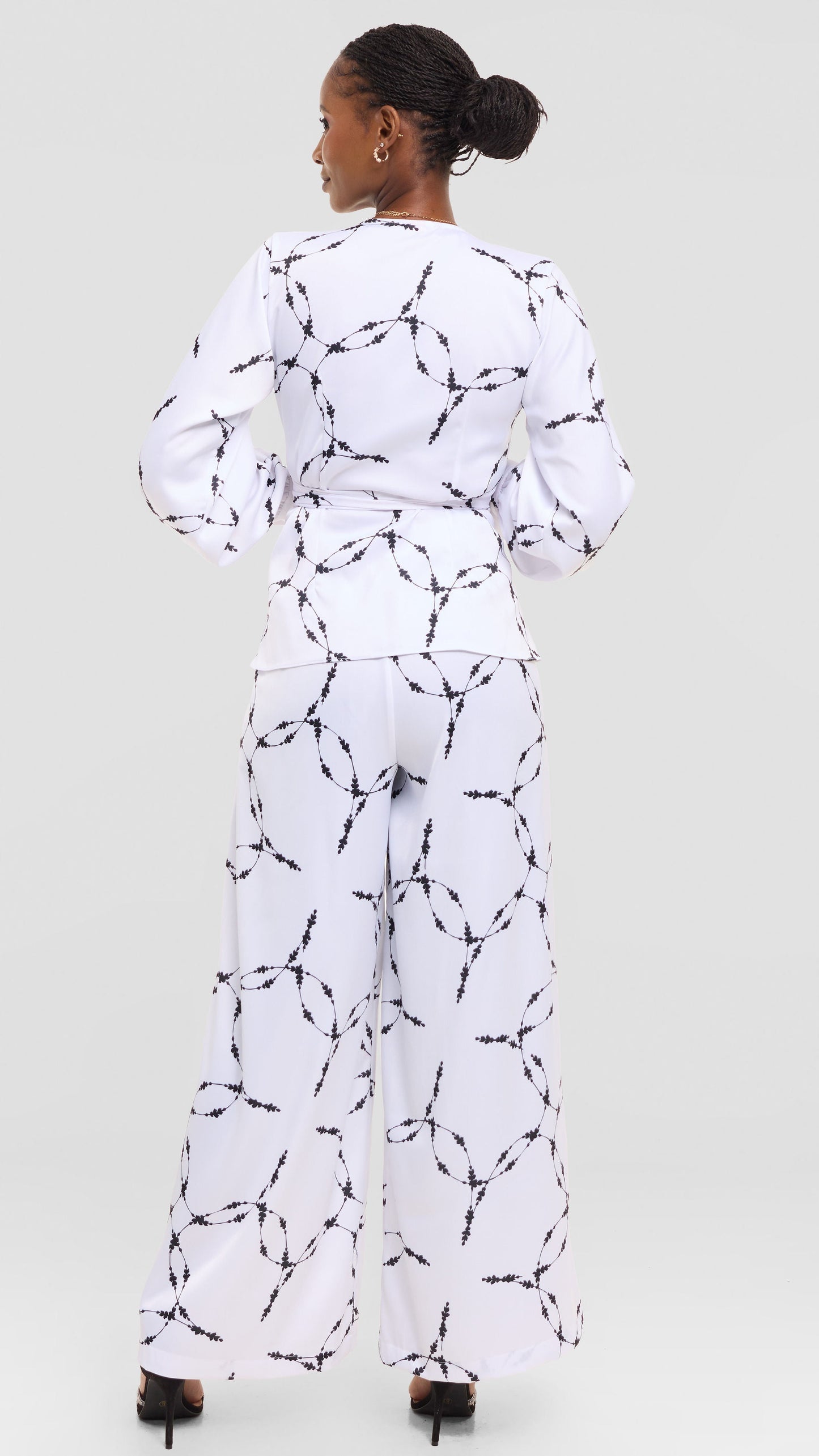 Vivo Essi Wide Leg Pants in Satin - White / Black Shina Print