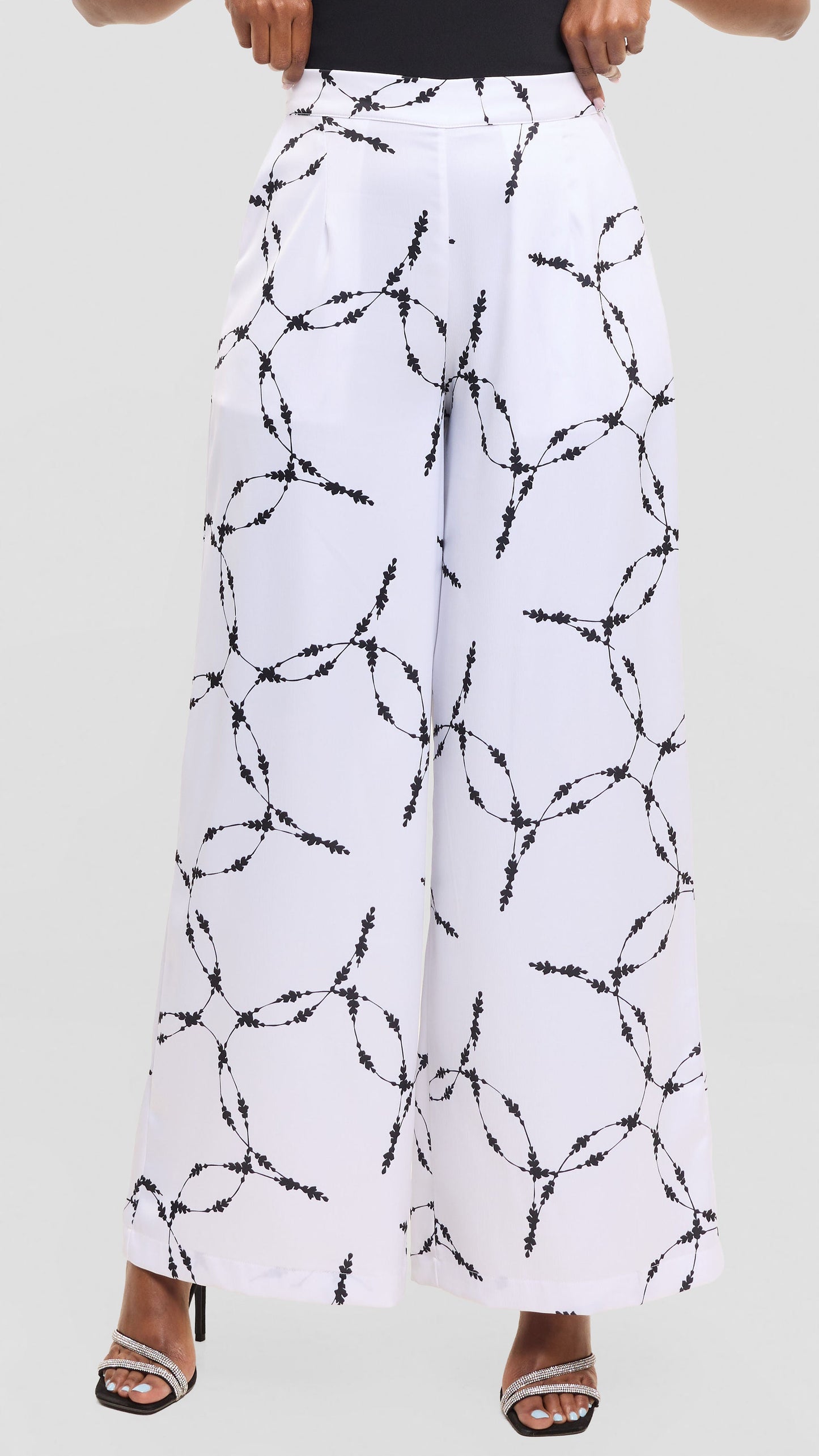 Vivo Essi Wide Leg Pants in Satin - White / Black Shina Print