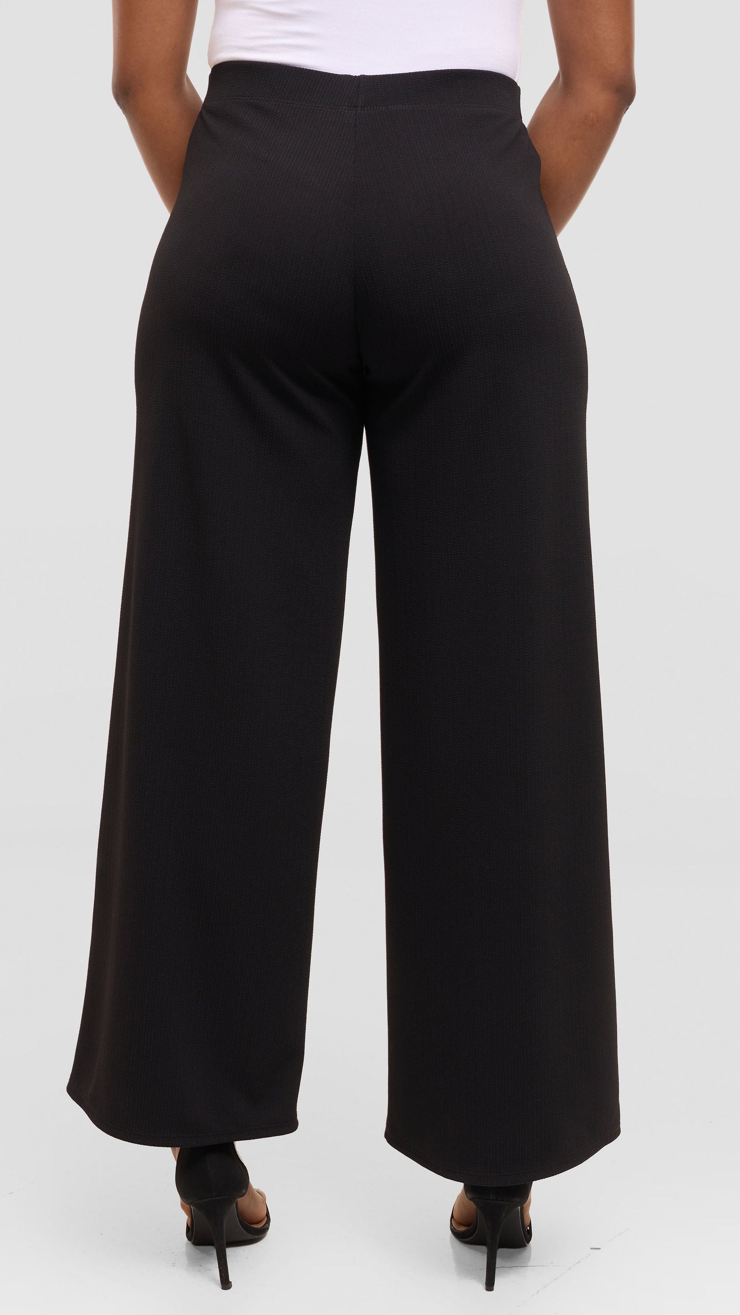 Vivo Chela Wide Leg Pants in Stretch Rib - Black
