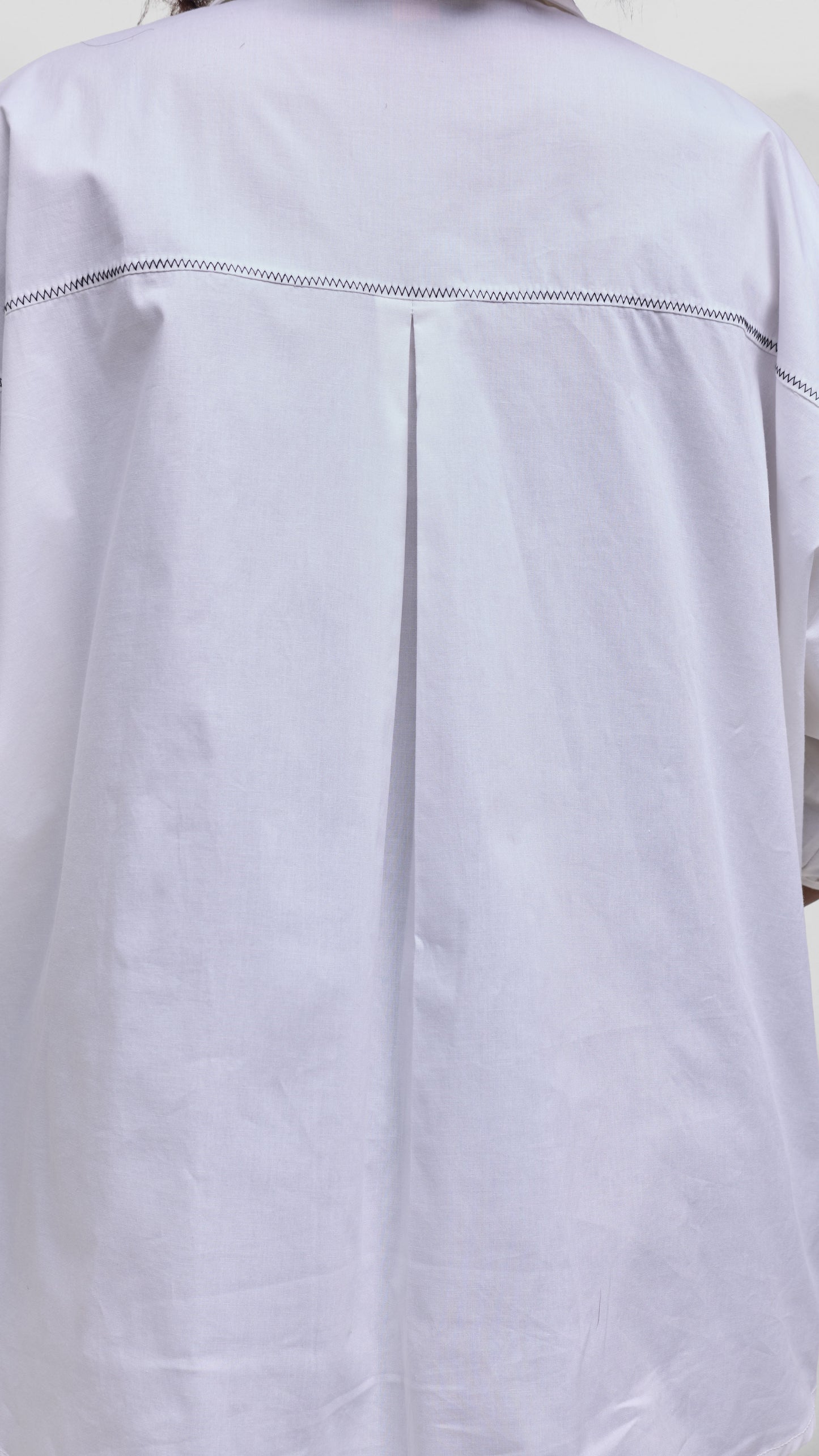 Vivo Back Pleat Loose Top in Cotton - White