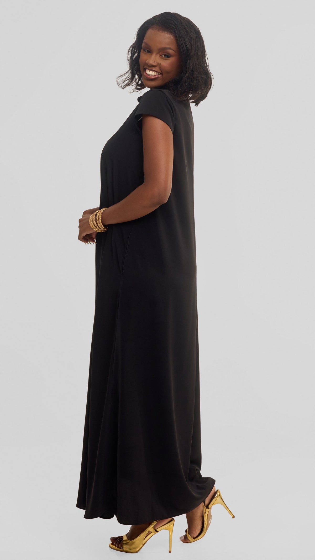 Vivo Zuri Cap Sleeve Maxi Dress in Crepe - Black