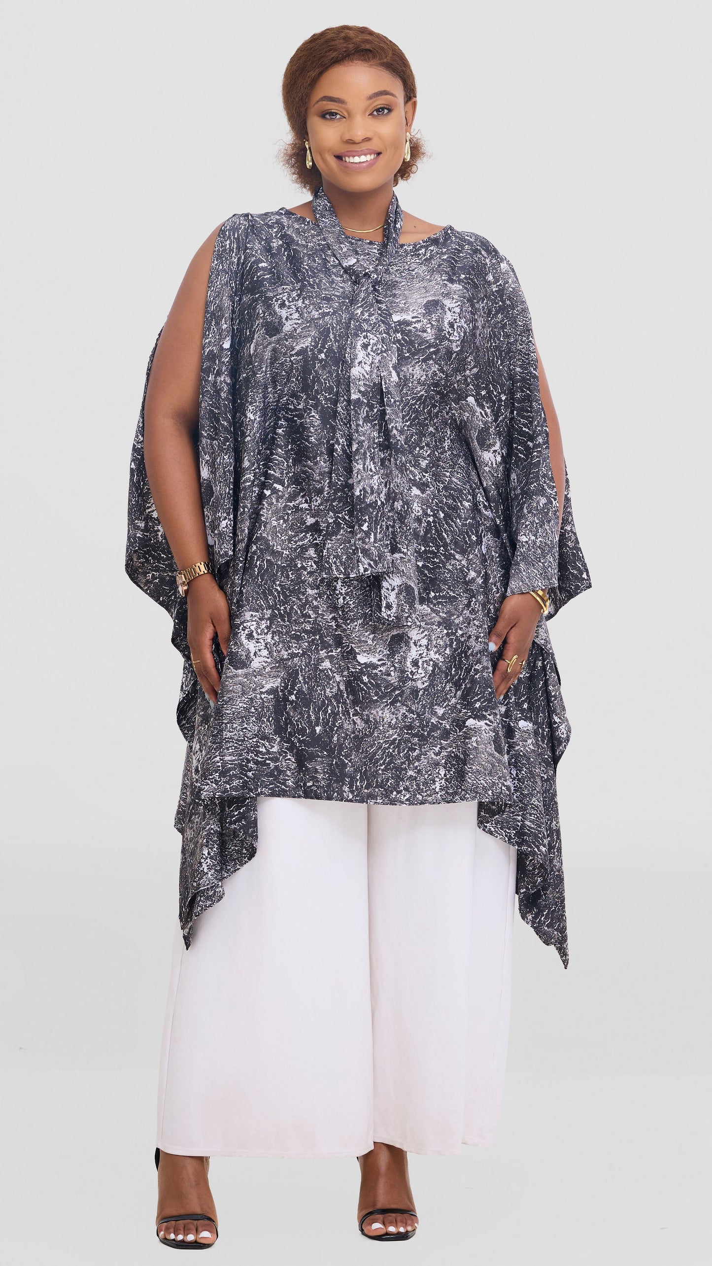 Vivo Knee Length Kaftan in Satin - White / Grey Print