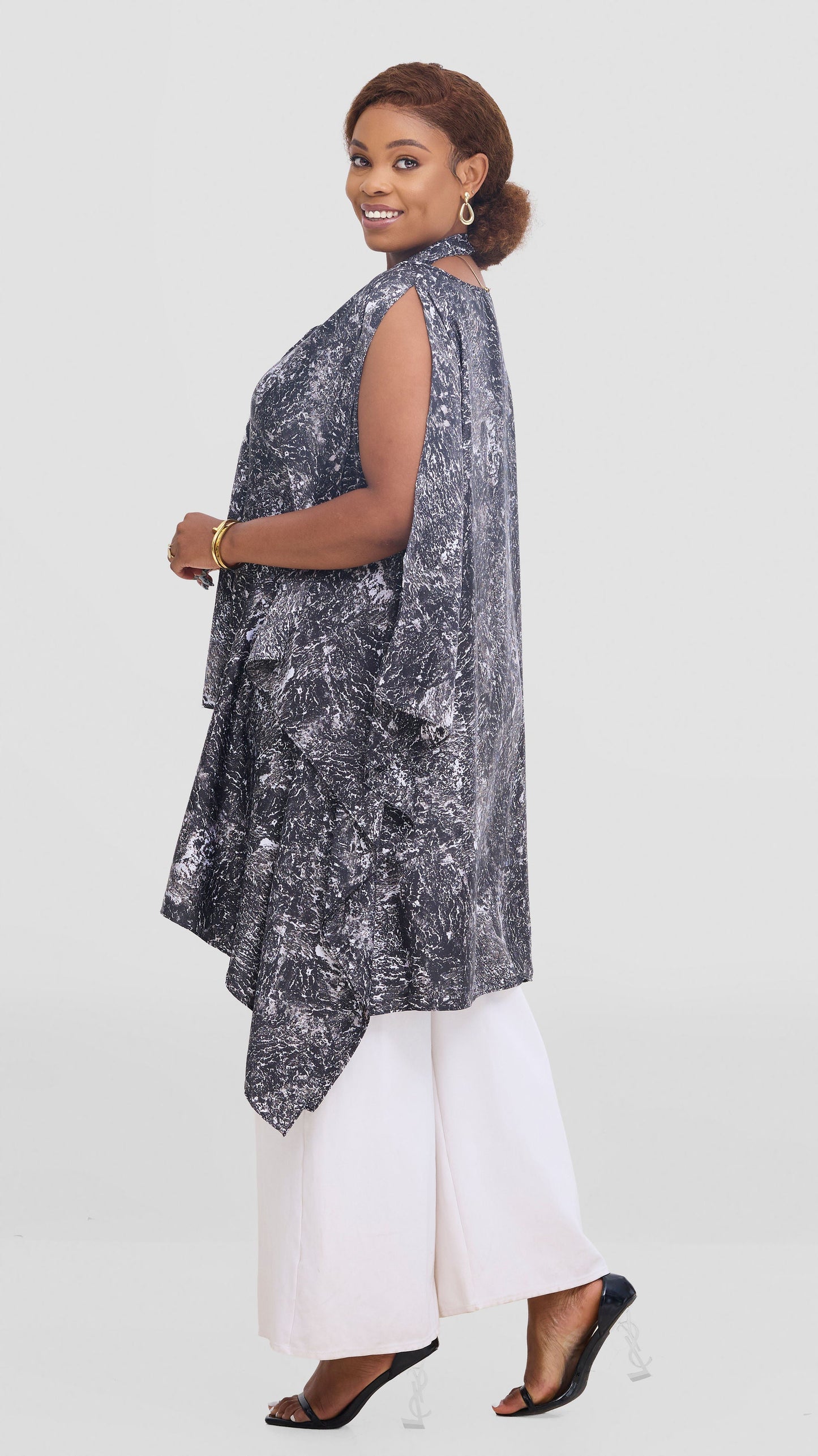 Vivo Knee Length Kaftan in Satin - White / Grey Print
