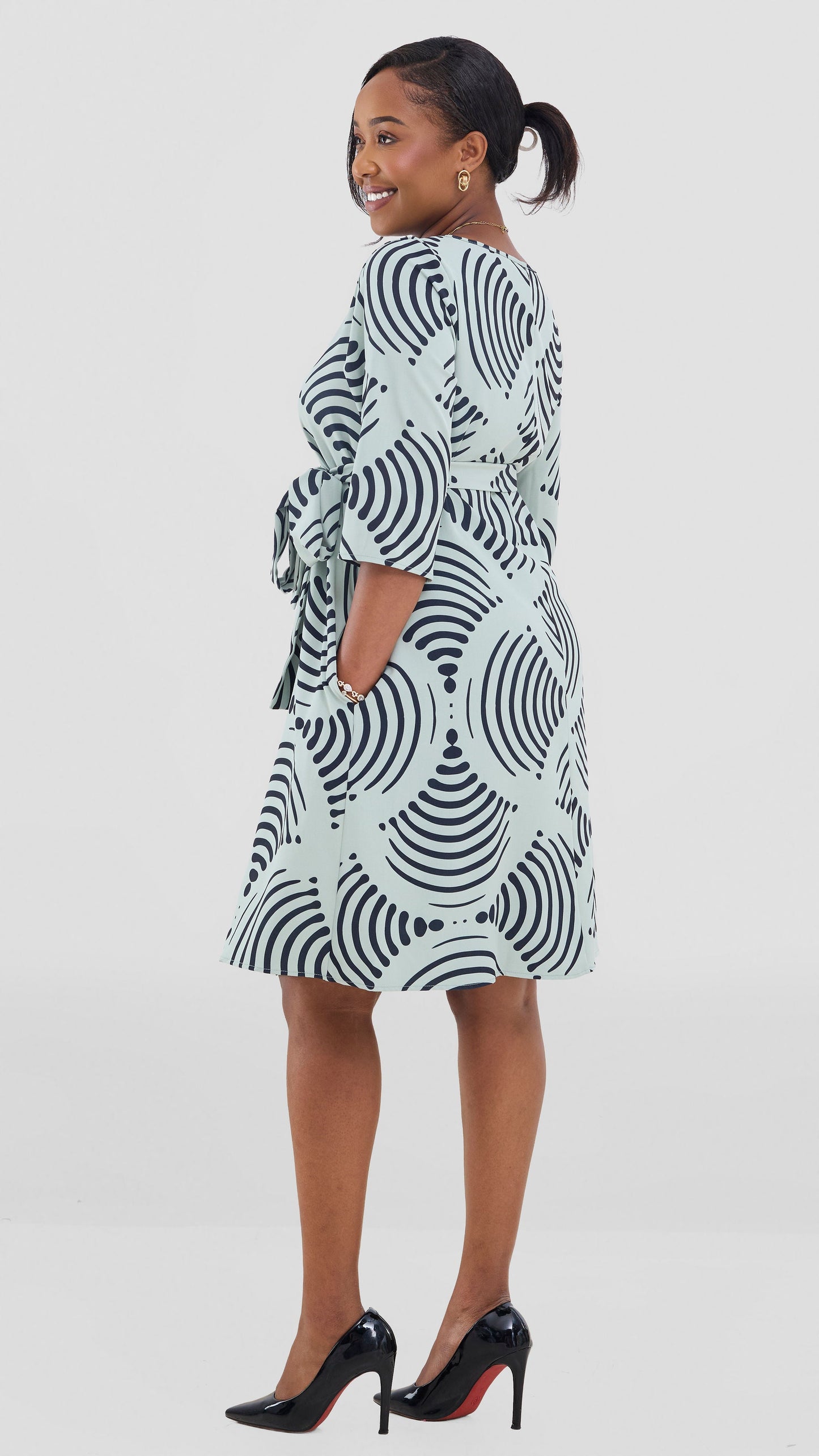 Vivo Laika 3/4 Sleeve Tent Dress In Crepe - Mint / Black Laki Print