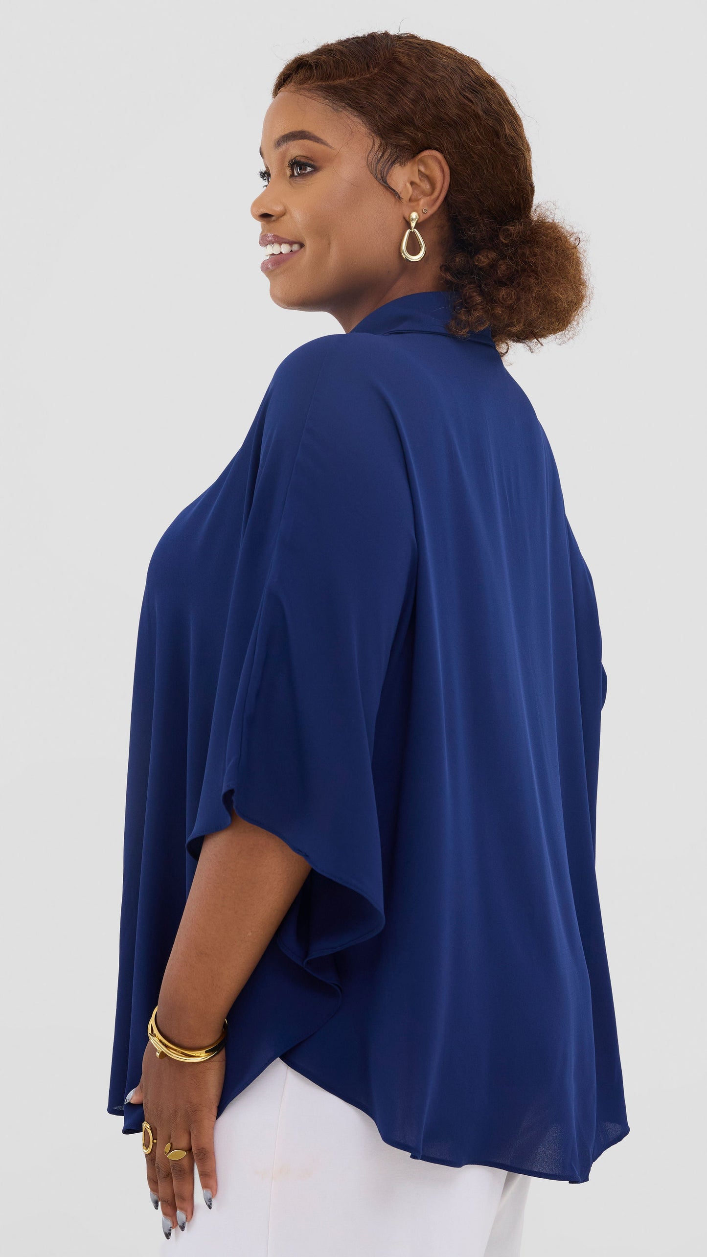 Vivo Iyana Cape Top In Chiffon - Navy