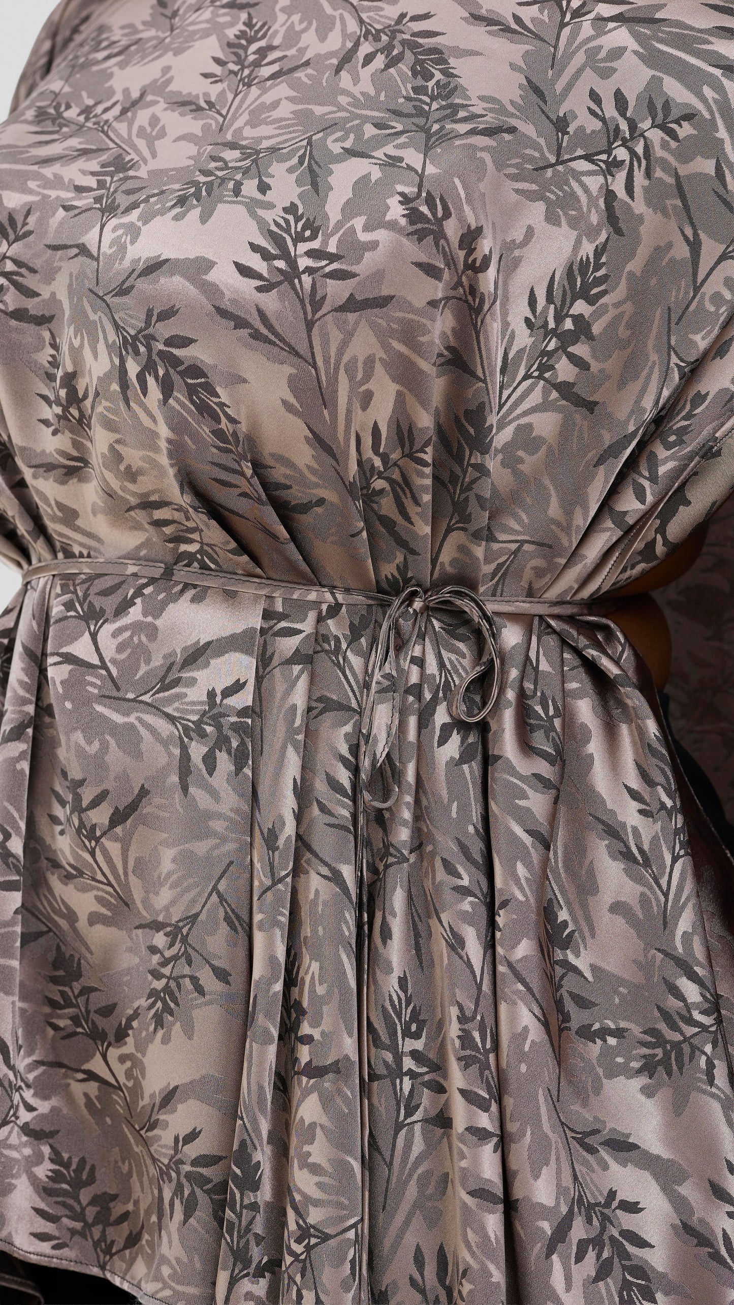 Vivo Multiway Short Kimono in Satin - Hunters Textured Print