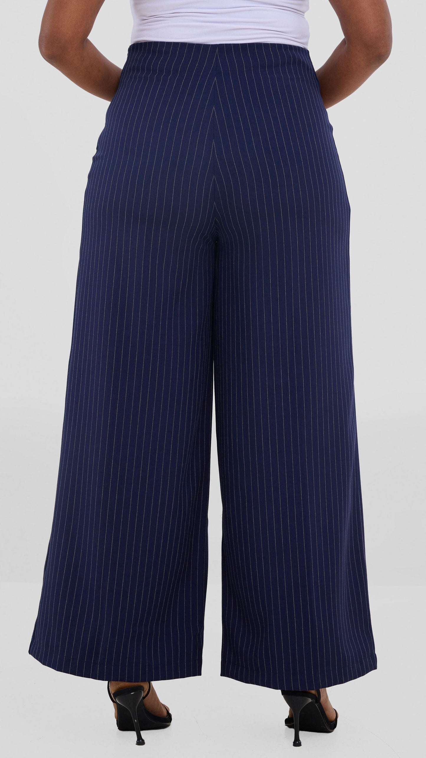 Vivo Studio Striped Pants In Crepe - Navy Striped Print