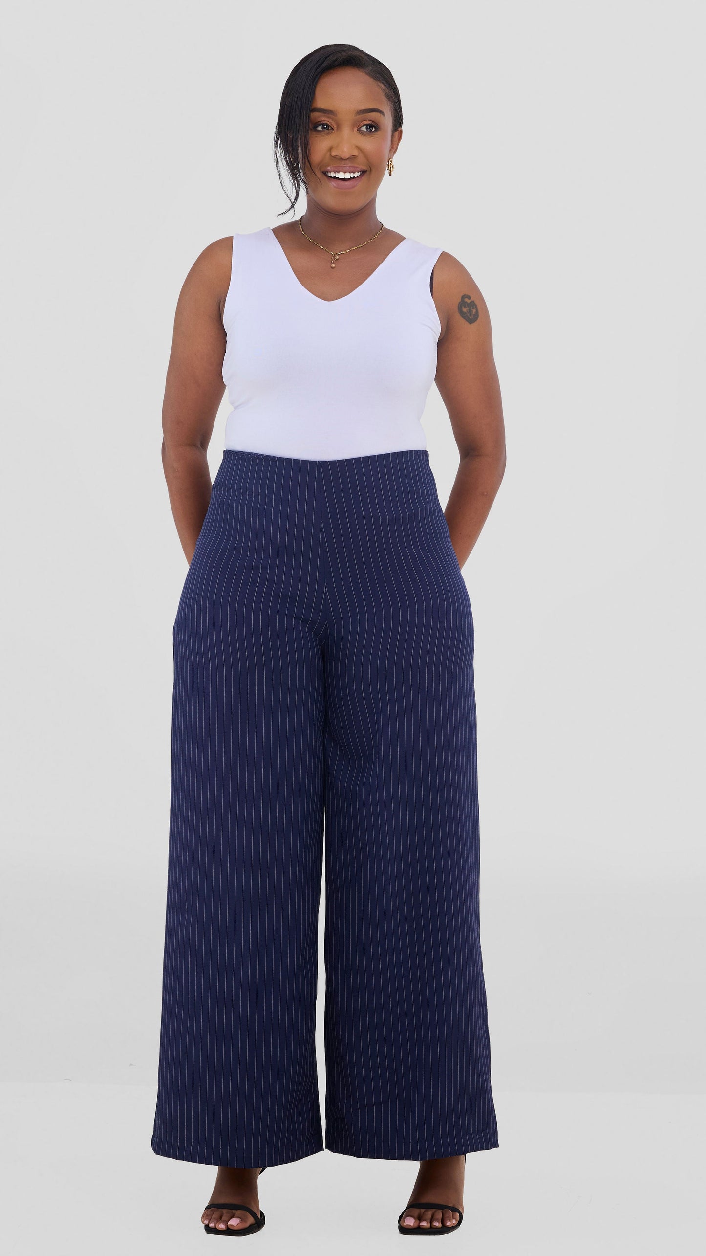 Vivo Studio Striped Pants In Crepe - Navy Striped Print