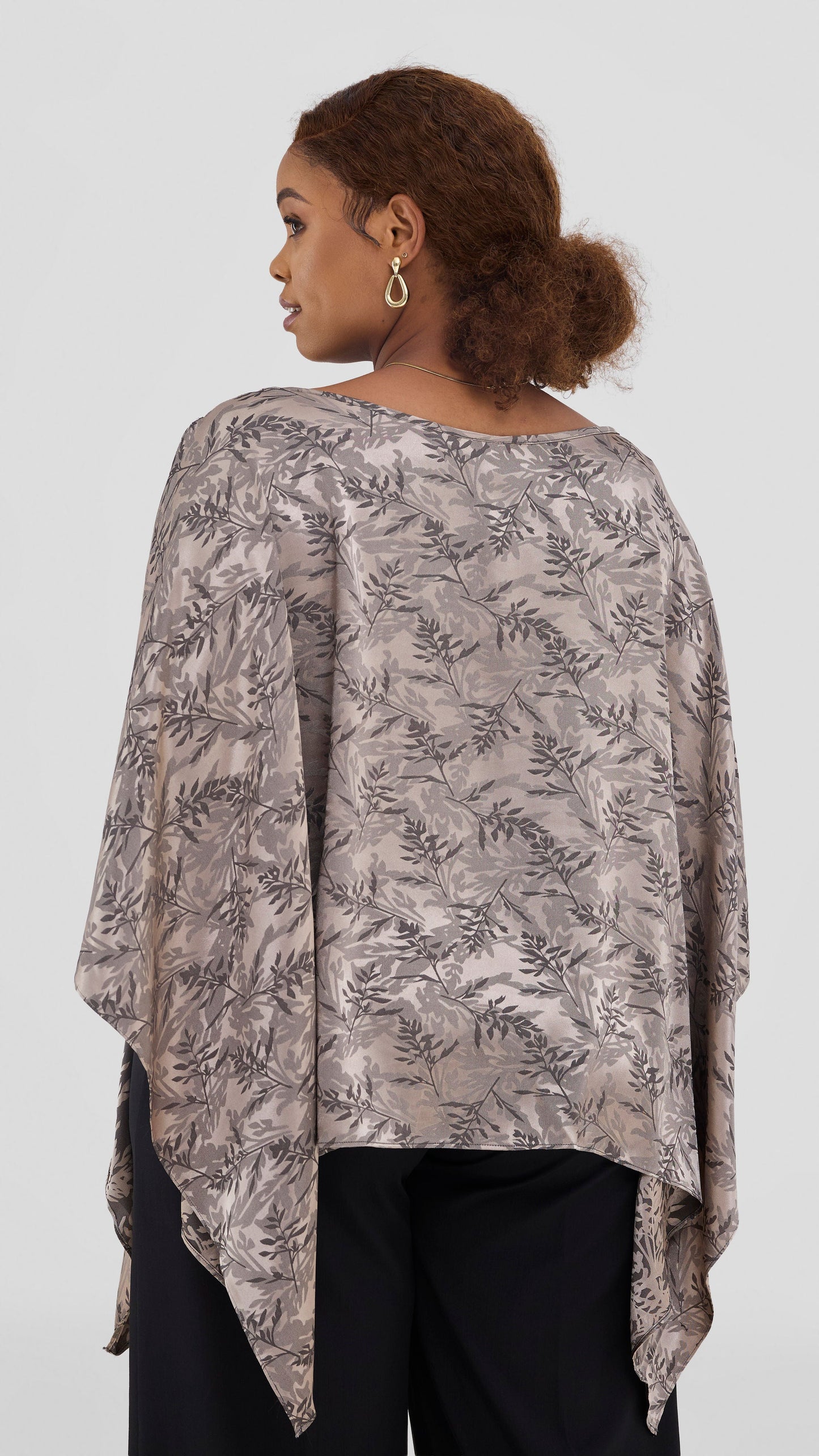 Vivo Multiway Short Kimono in Satin - Hunters Textured Print