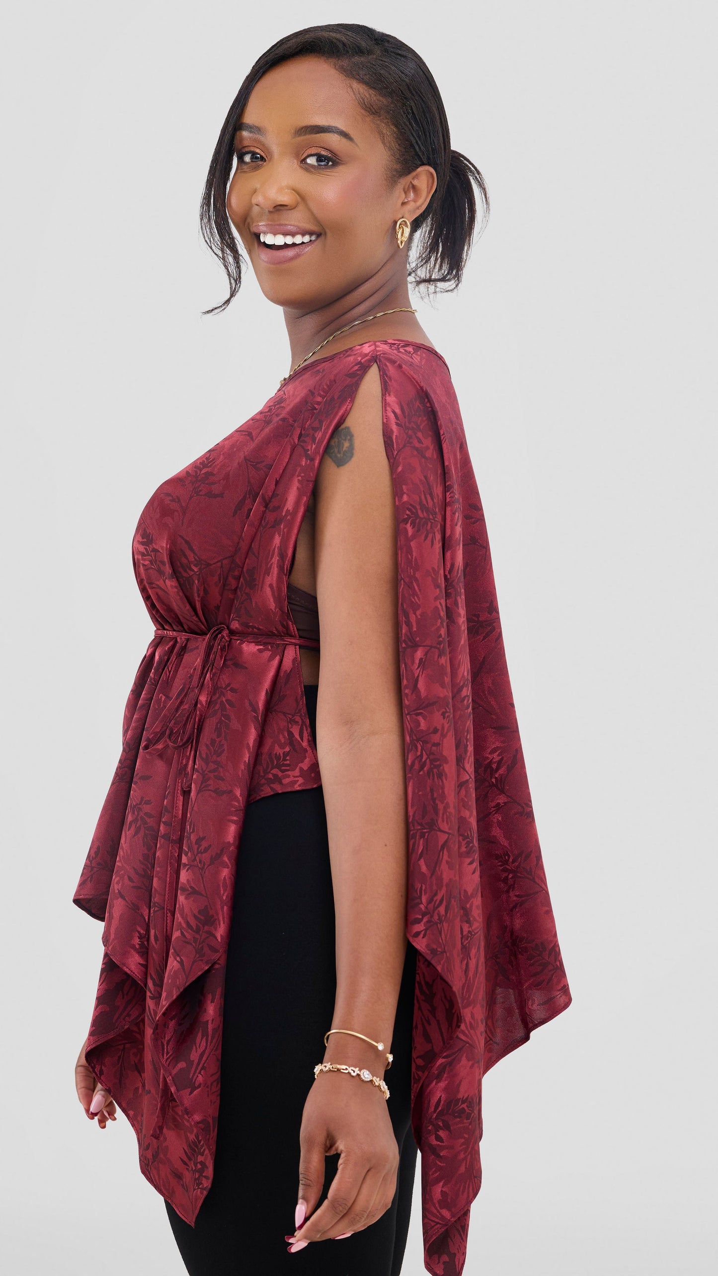 Vivo Multiway Short Kimono in Satin - Burgundy Textured Print