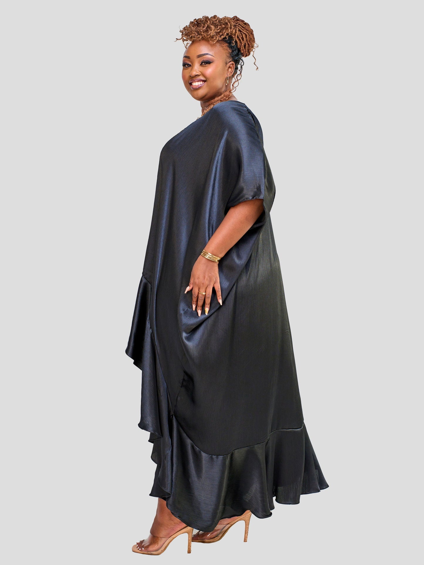 Vivo Nimali Satin Flounce Kimono - Black