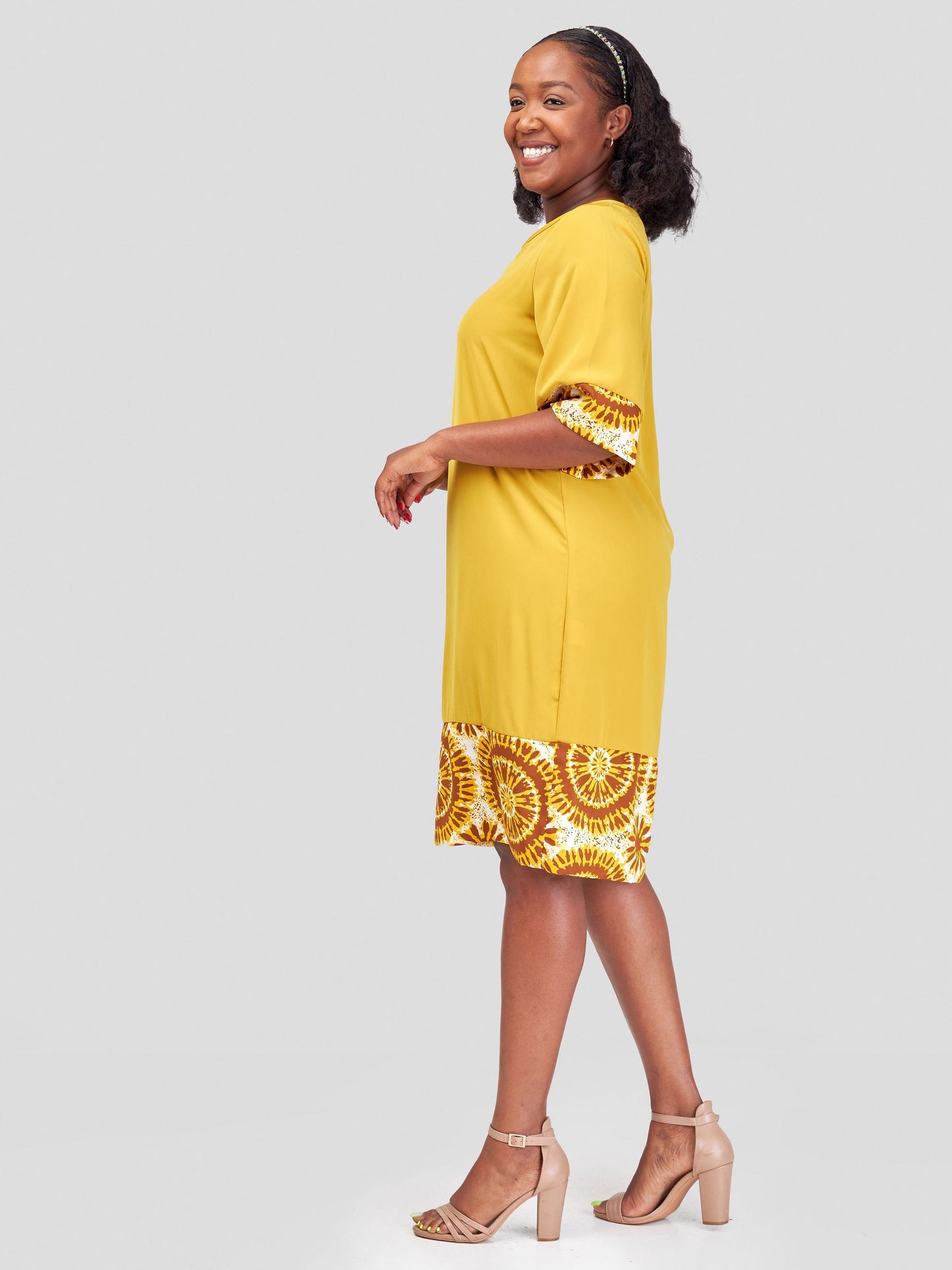 Vivo Zuri A-Line Dress - Mustard + Mustard / Brown Abstract Print