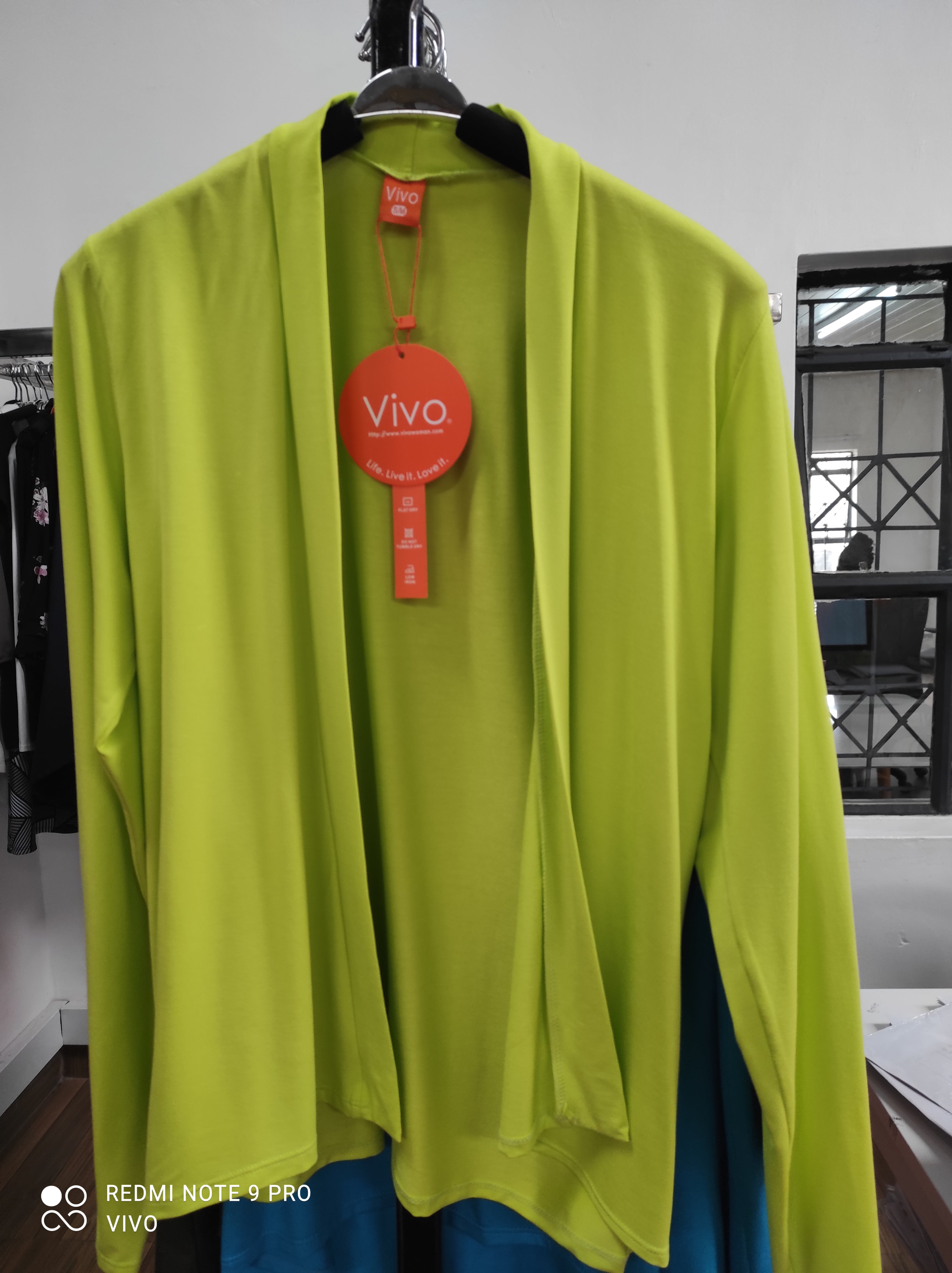 Vivo Neo Short Basic Waterfall - Lime Green